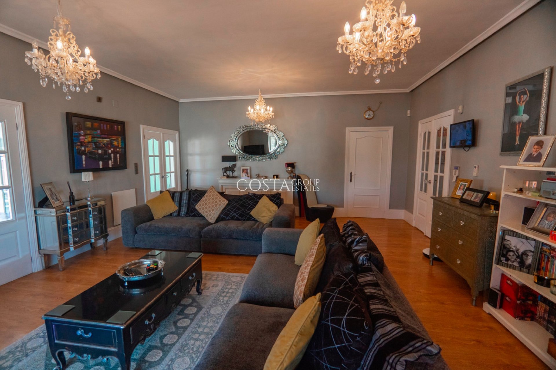 Resale - Villa -
Almoradí - Heredades