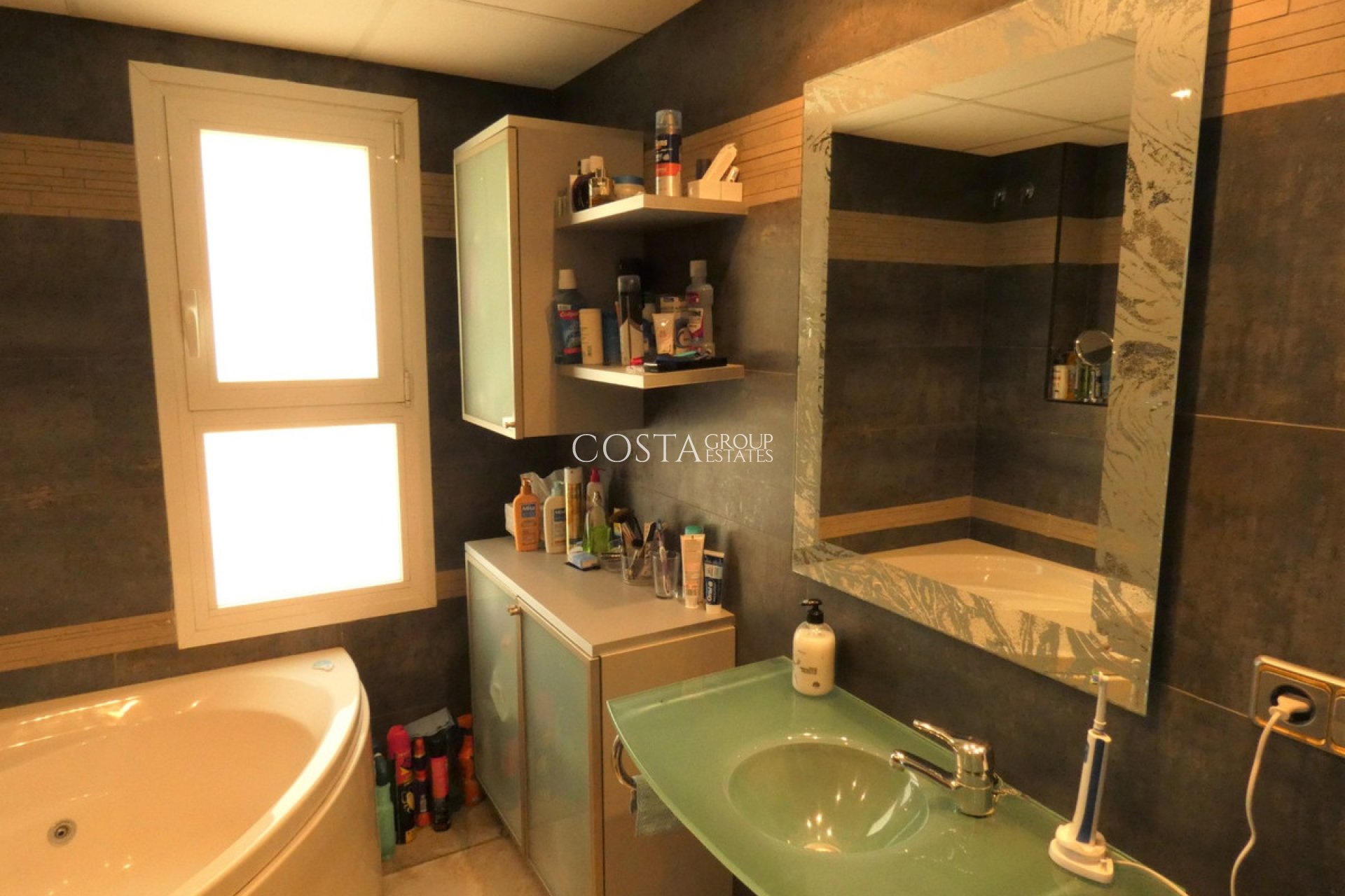Resale - Villa -
Altea - Altea Centro