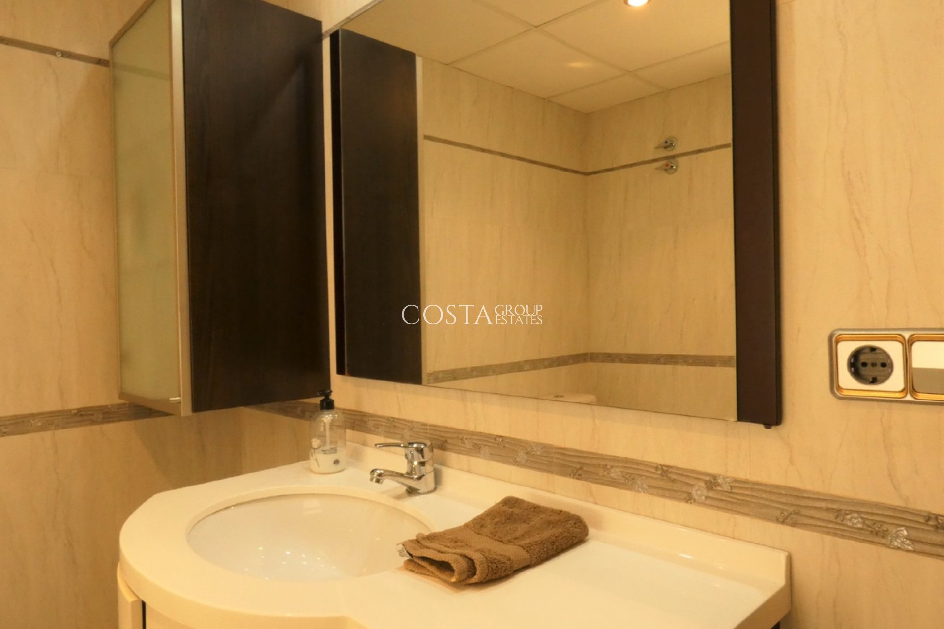 Resale - Villa -
Altea - Altea Centro