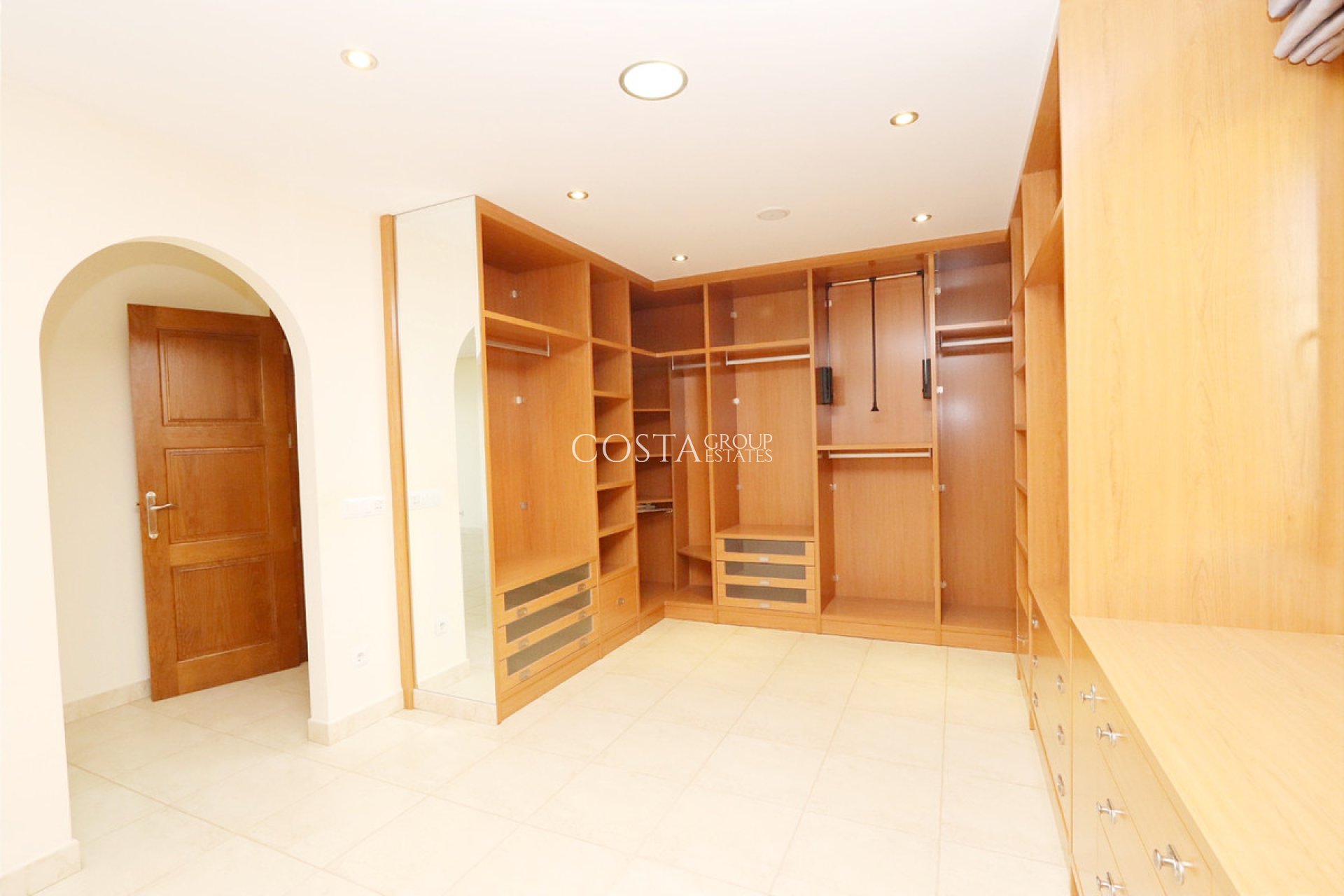 Resale - Villa -
Altea - Altea Centro