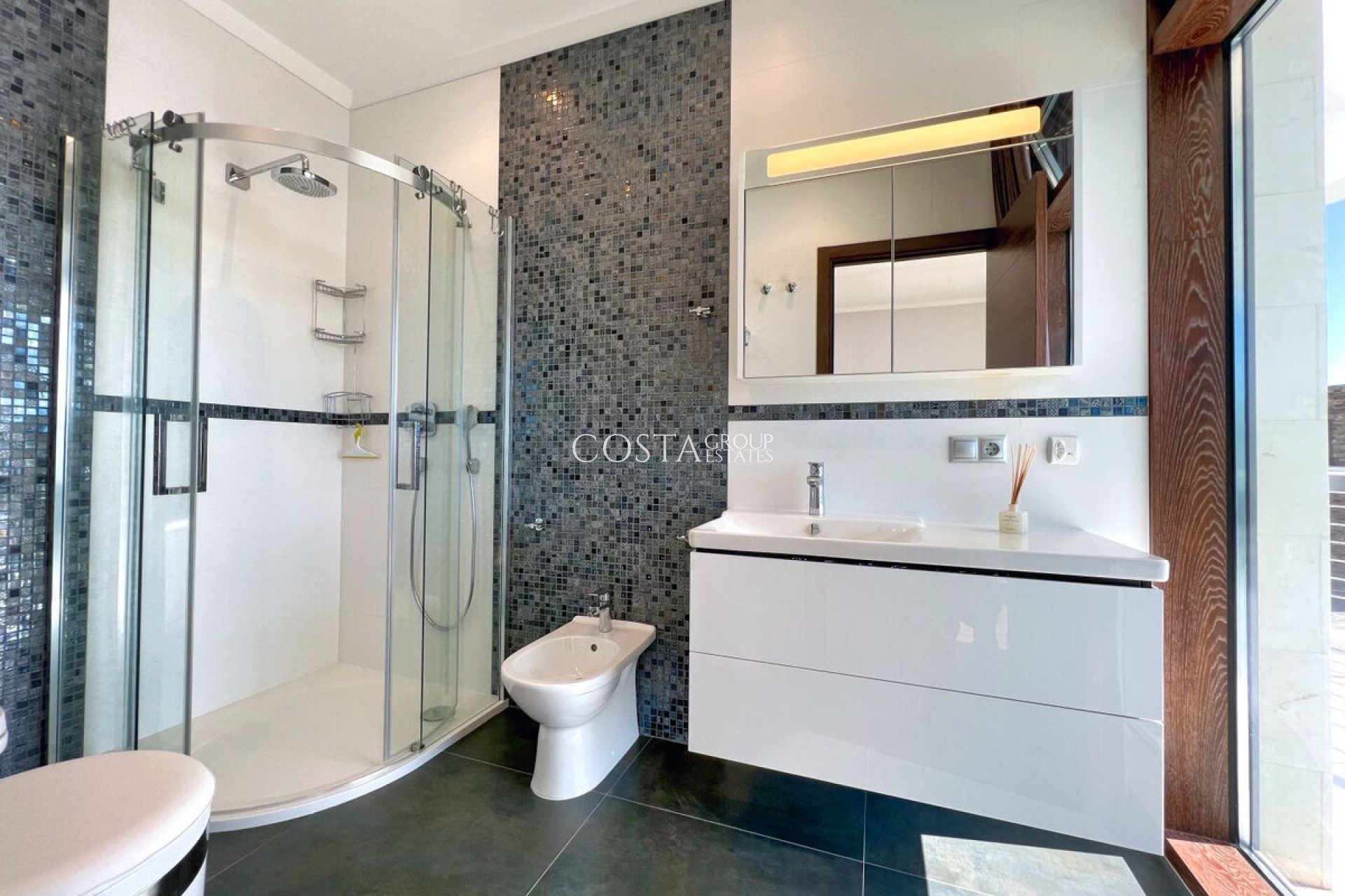 Resale - Villa -
Altea - Altea Hills