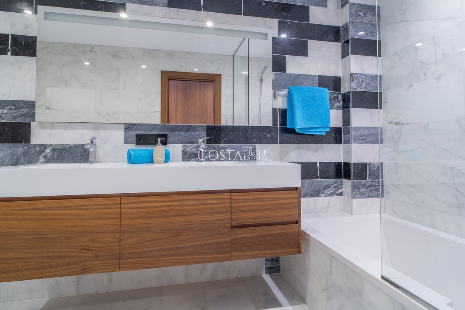 Resale - Villa -
Altea - Altea La Vella