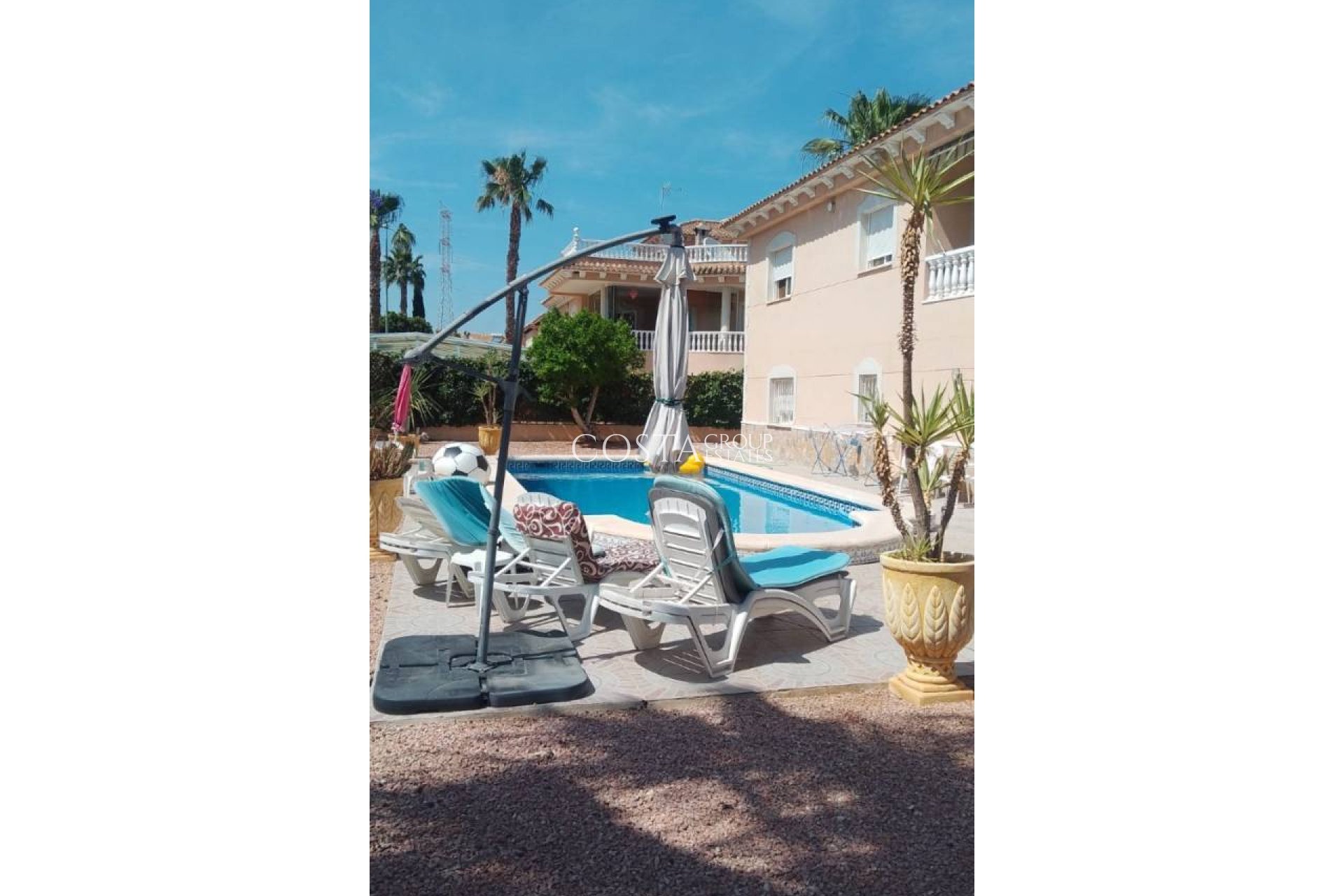 Resale - Villa -
Benferri