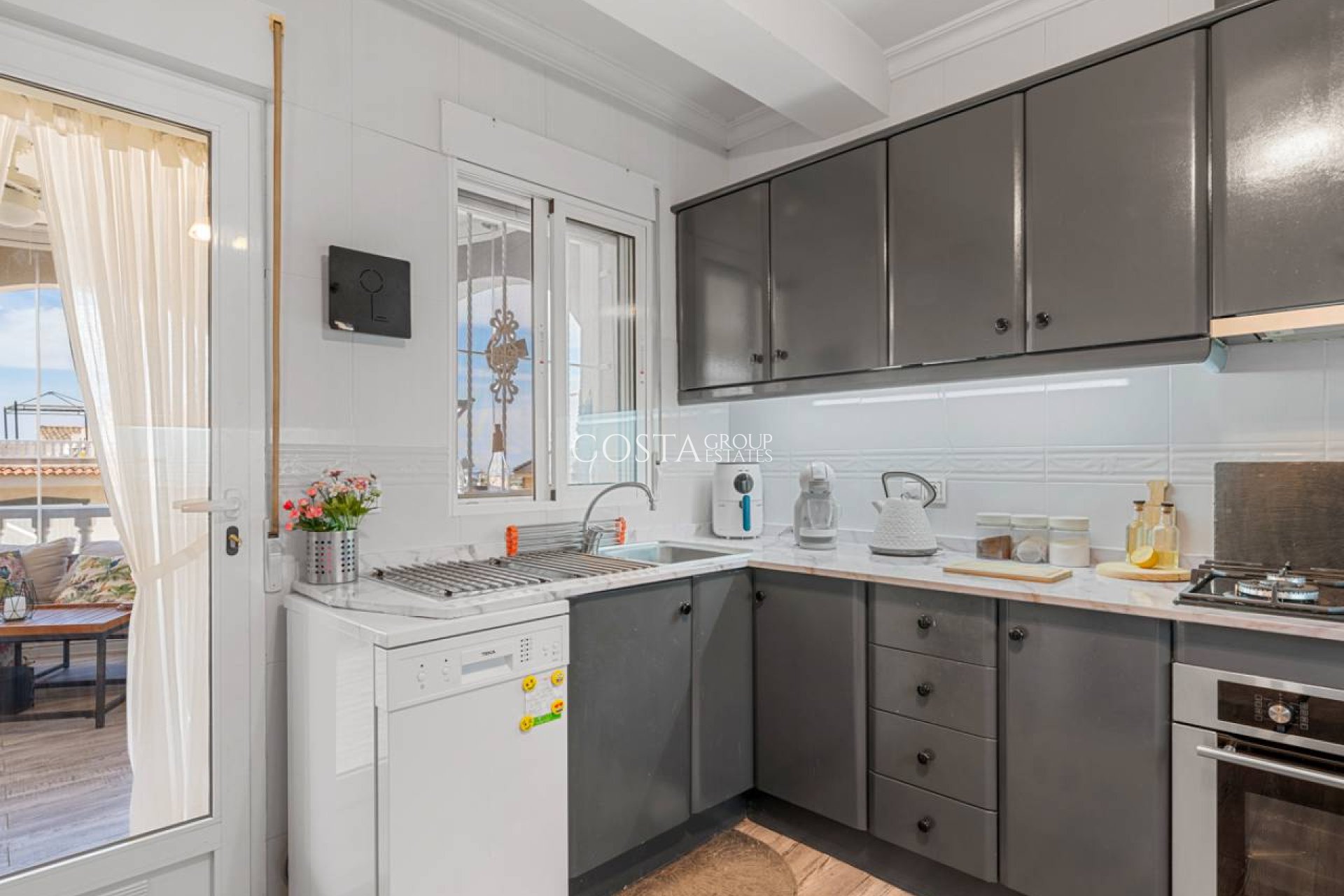 Resale - Villa -
Benijofar