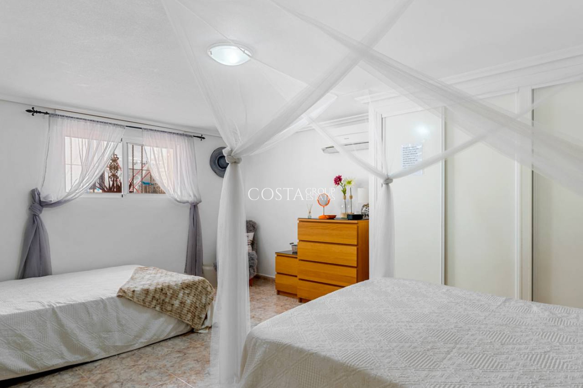 Resale - Villa -
Benijofar