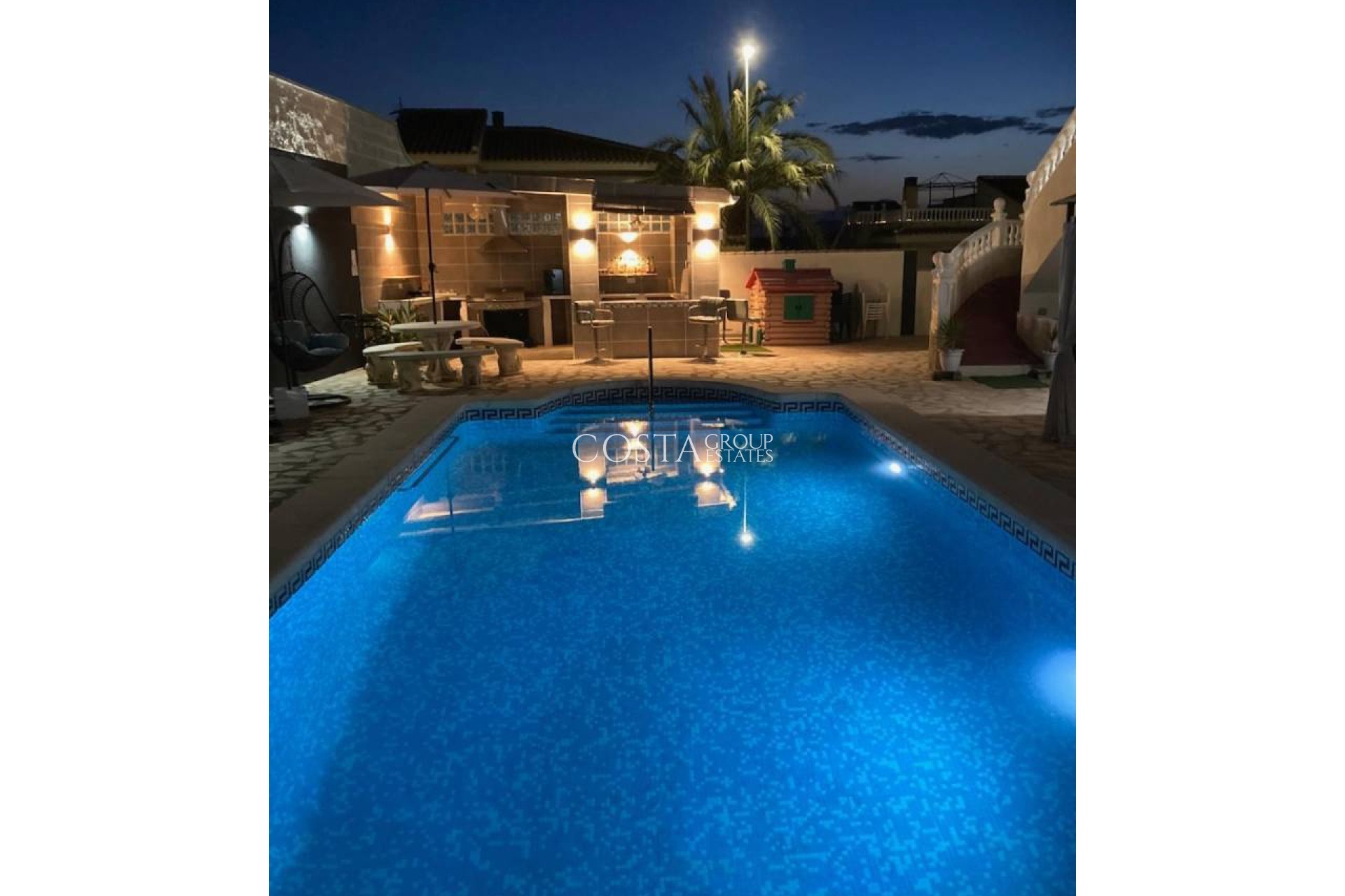 Resale - Villa -
Benijofar