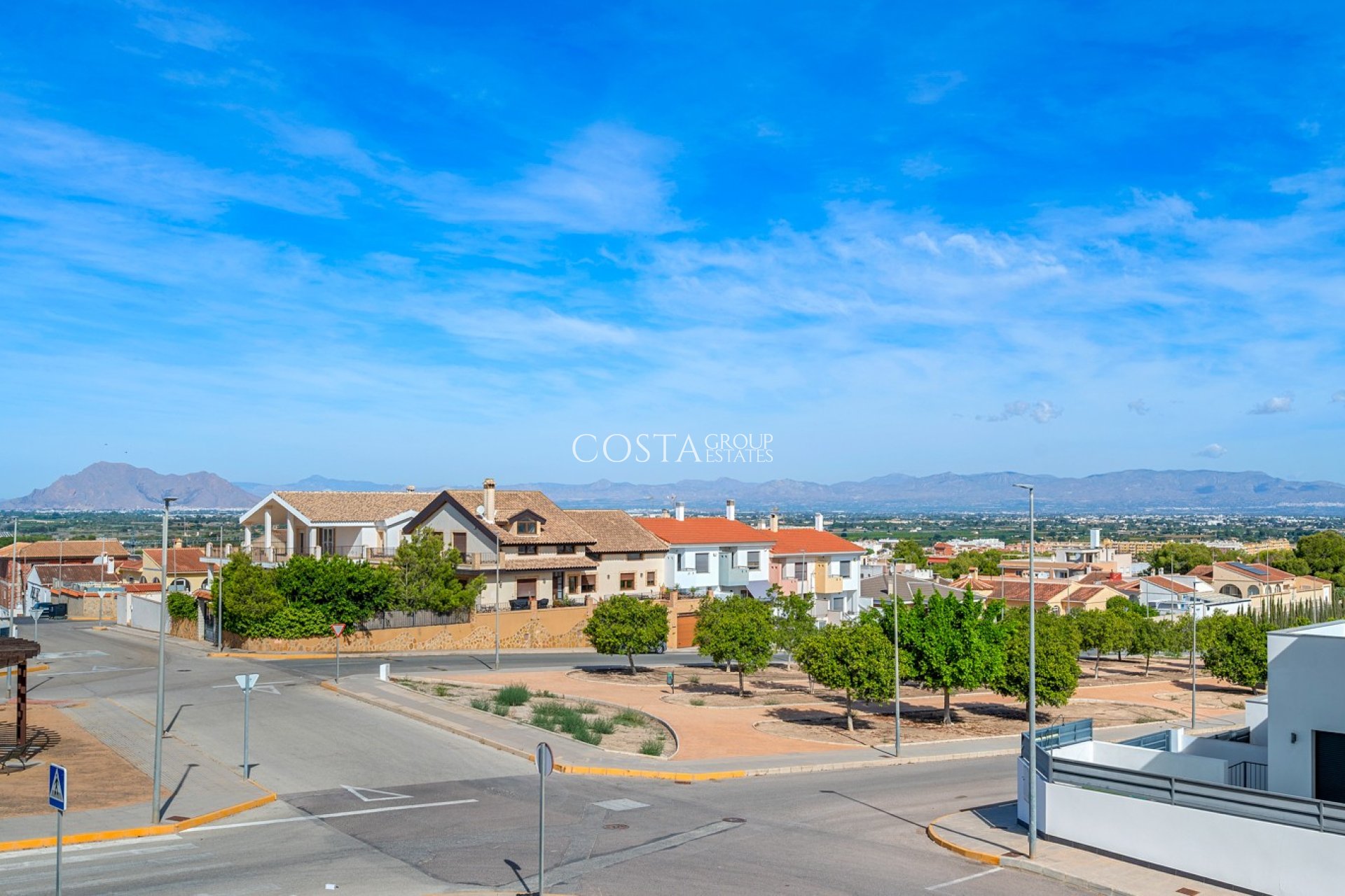 Resale - Villa -
Benijofar