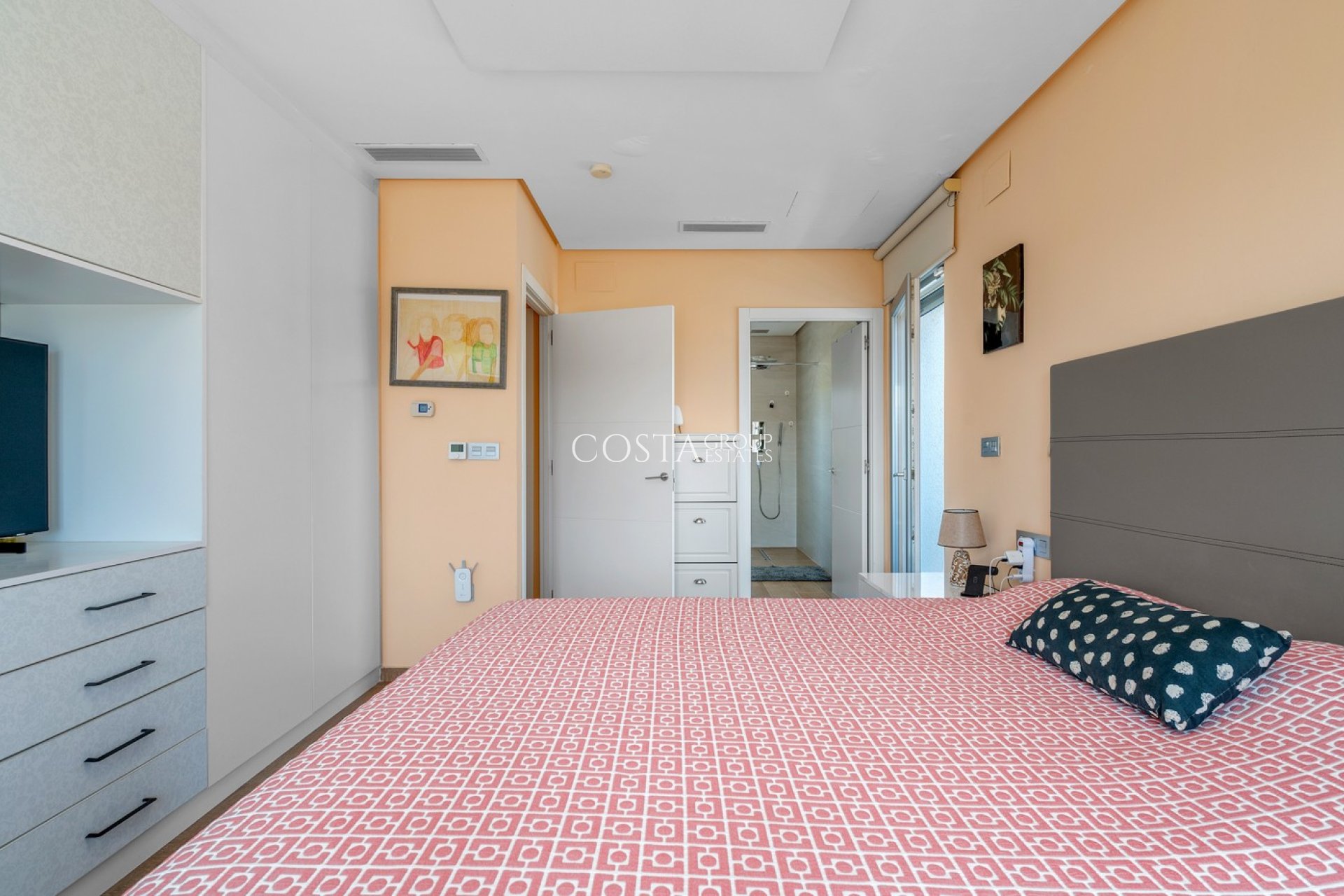 Resale - Villa -
Benijofar