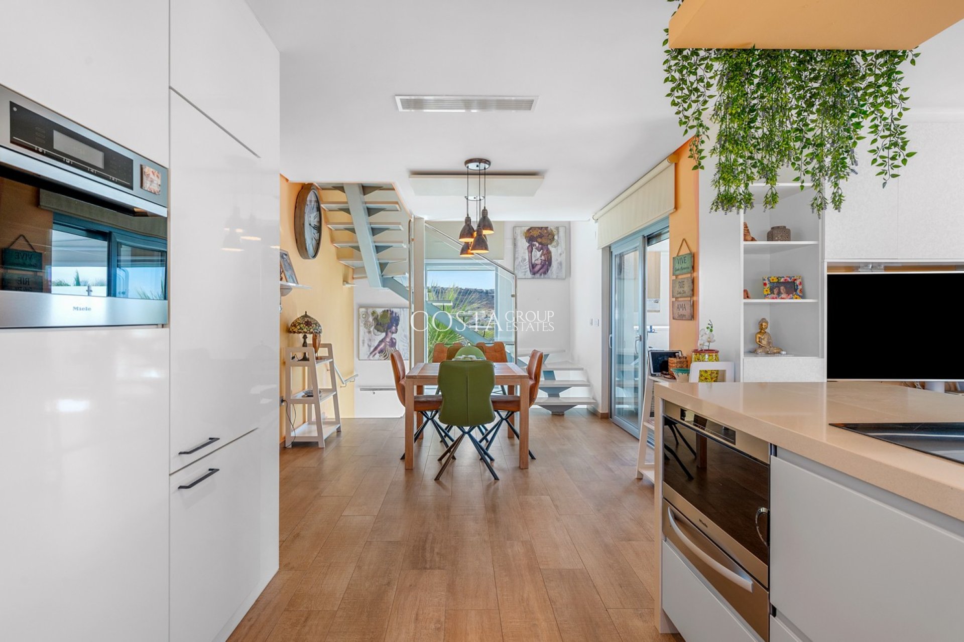 Resale - Villa -
Benijofar