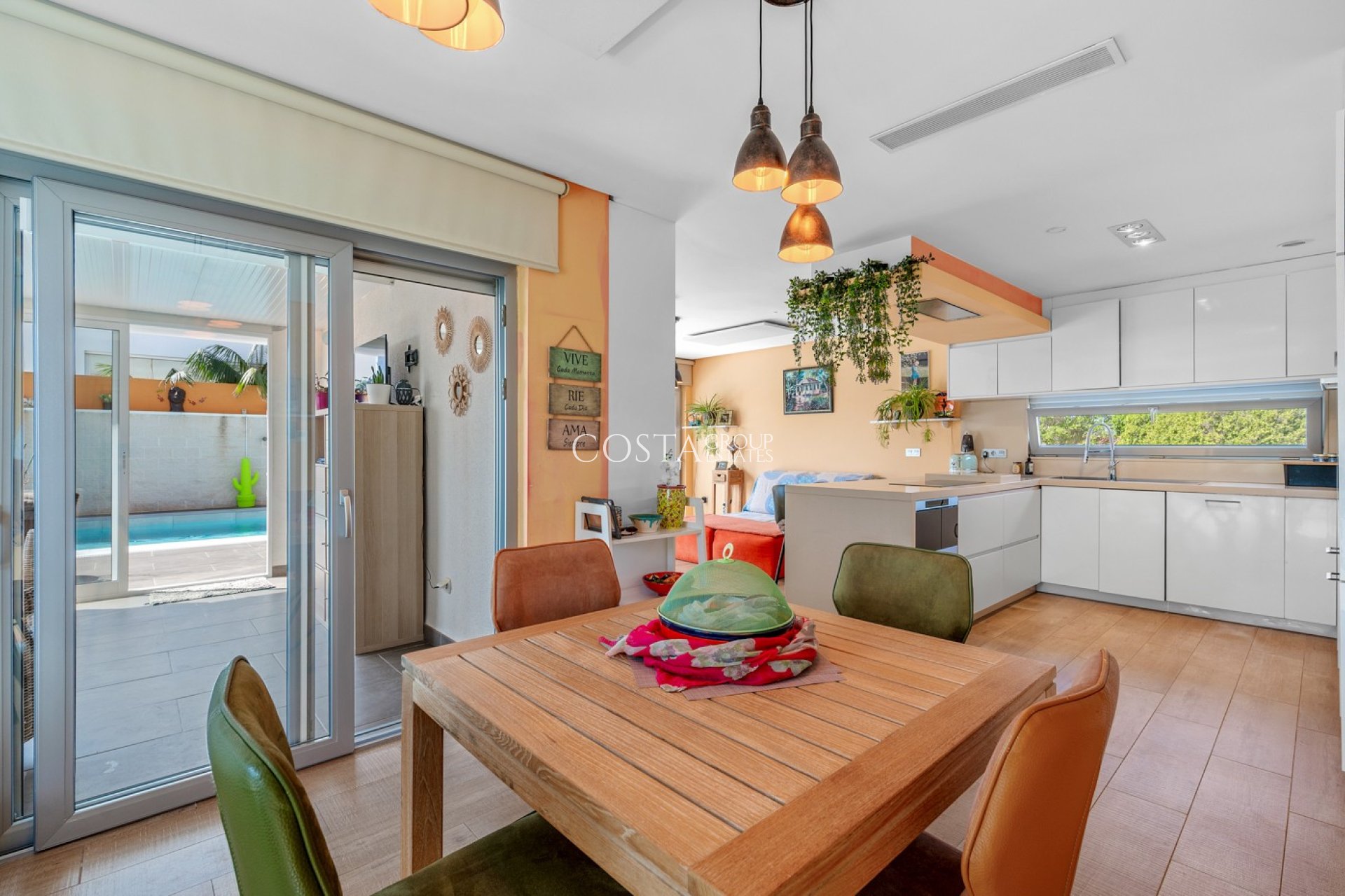 Resale - Villa -
Benijofar