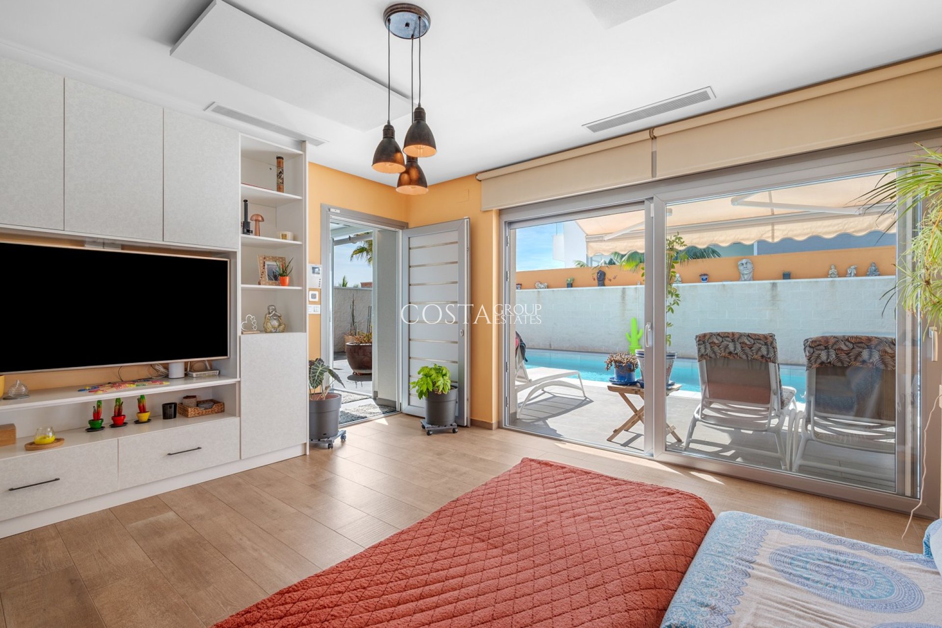 Resale - Villa -
Benijofar