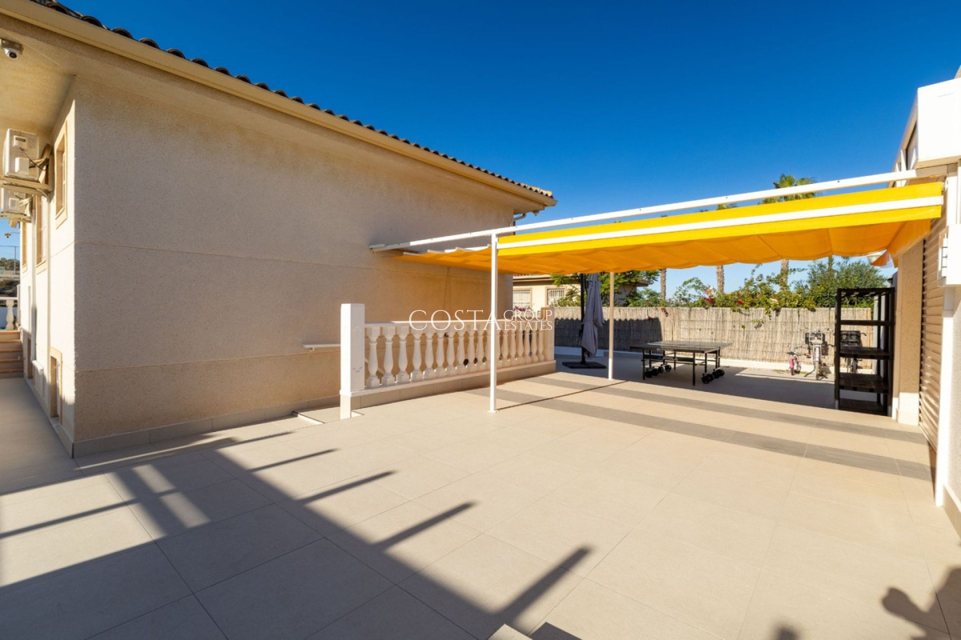 Resale - Villa -
Benijofar