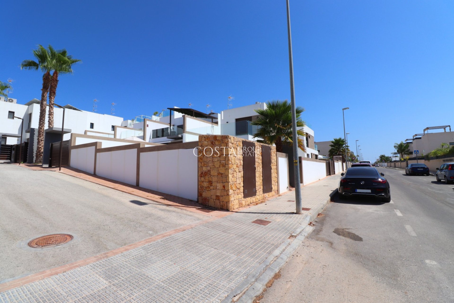 Resale - Villa -
Benijofar