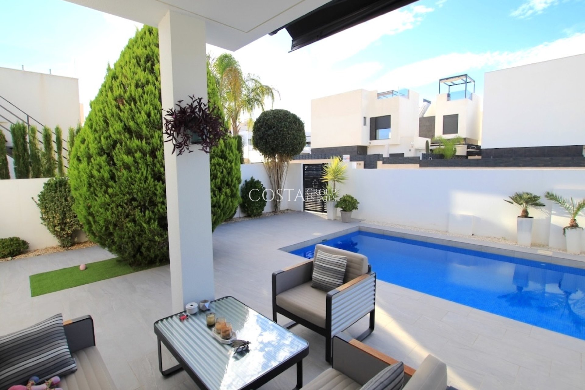 Resale - Villa -
Benijofar