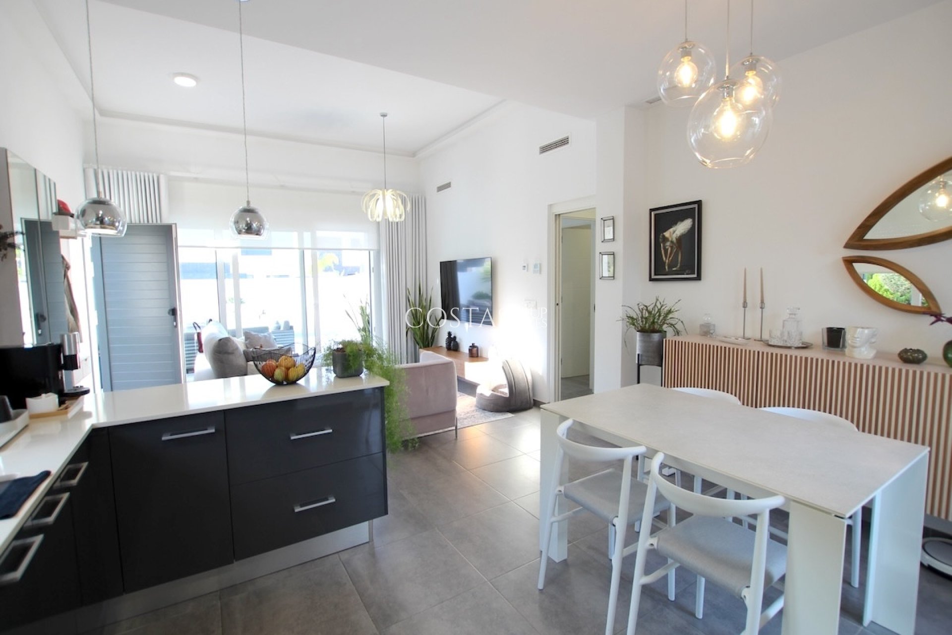 Resale - Villa -
Benijofar