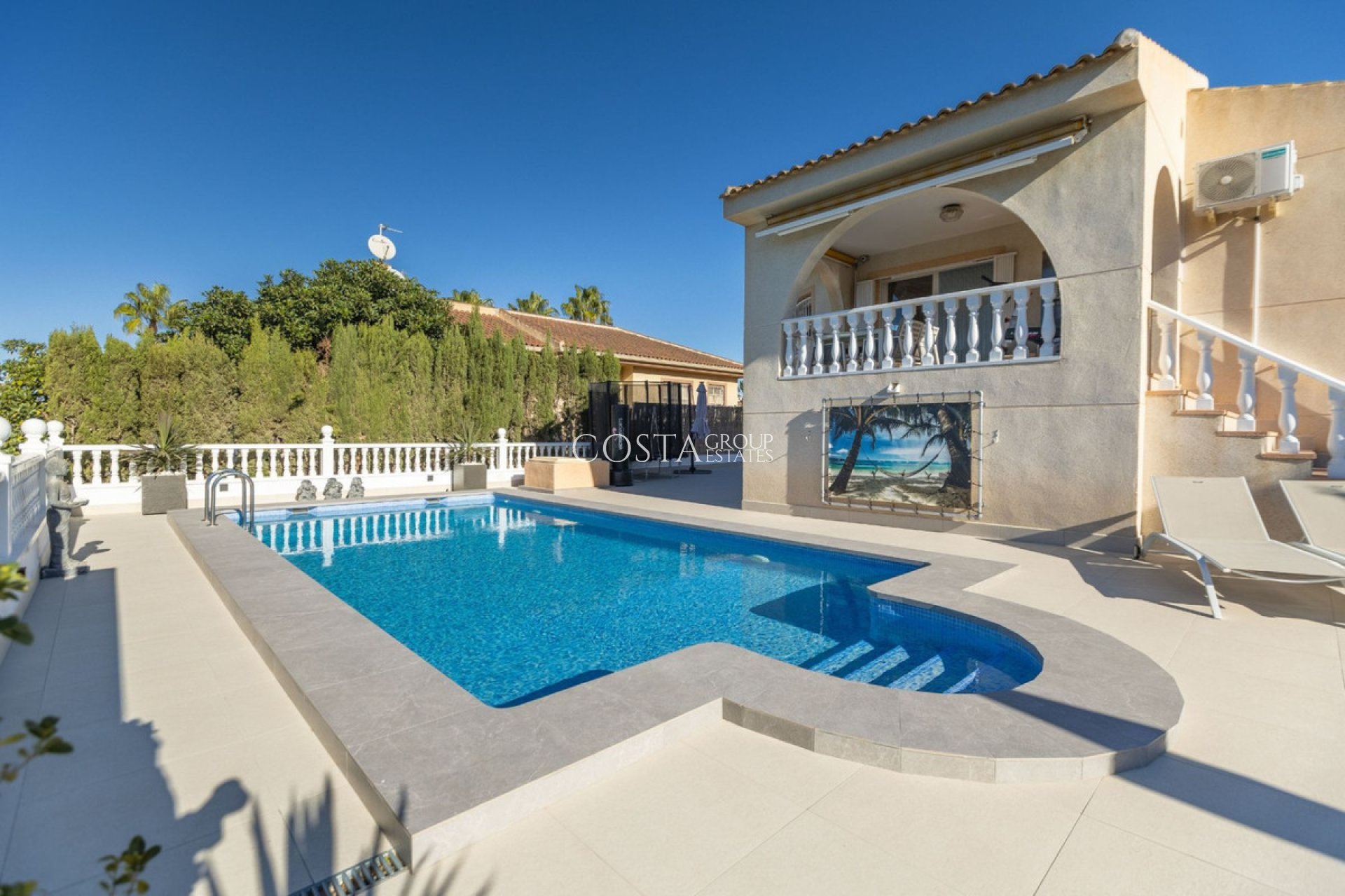Resale - Villa -
Benijofar