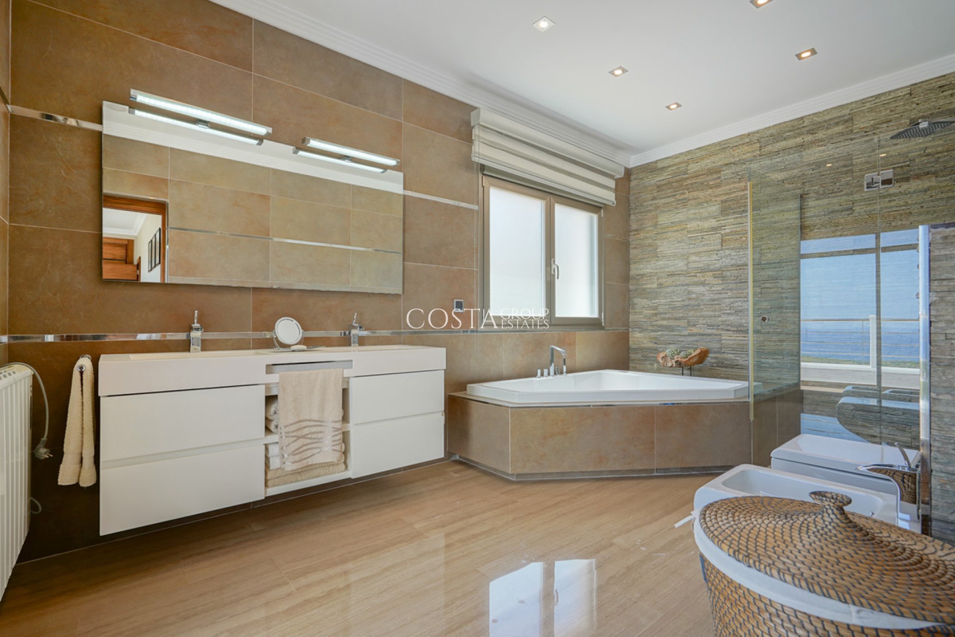 Resale - Villa -
Benissa - Benissa Centro