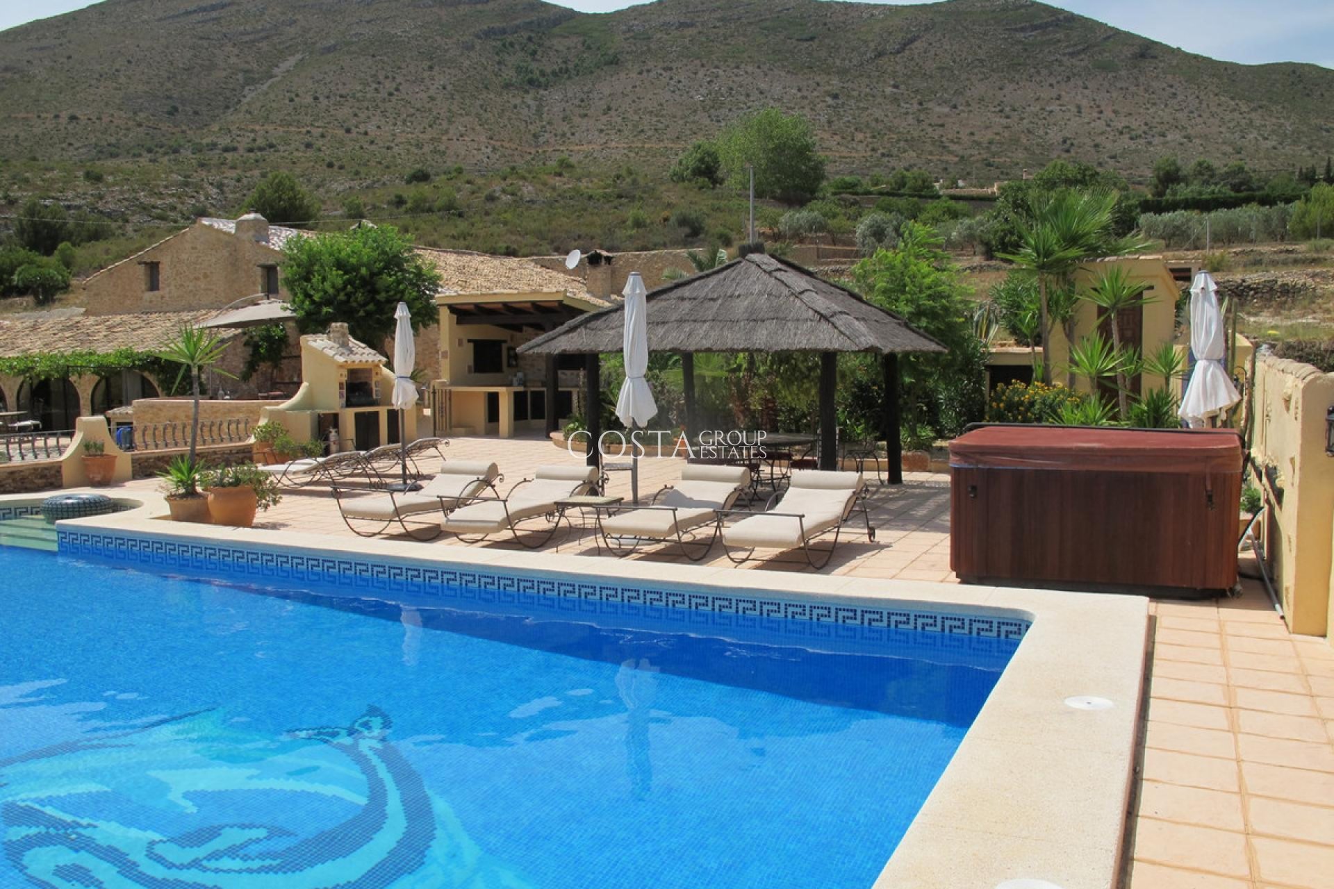 Resale - Villa -
Benissa - Benissa Centro