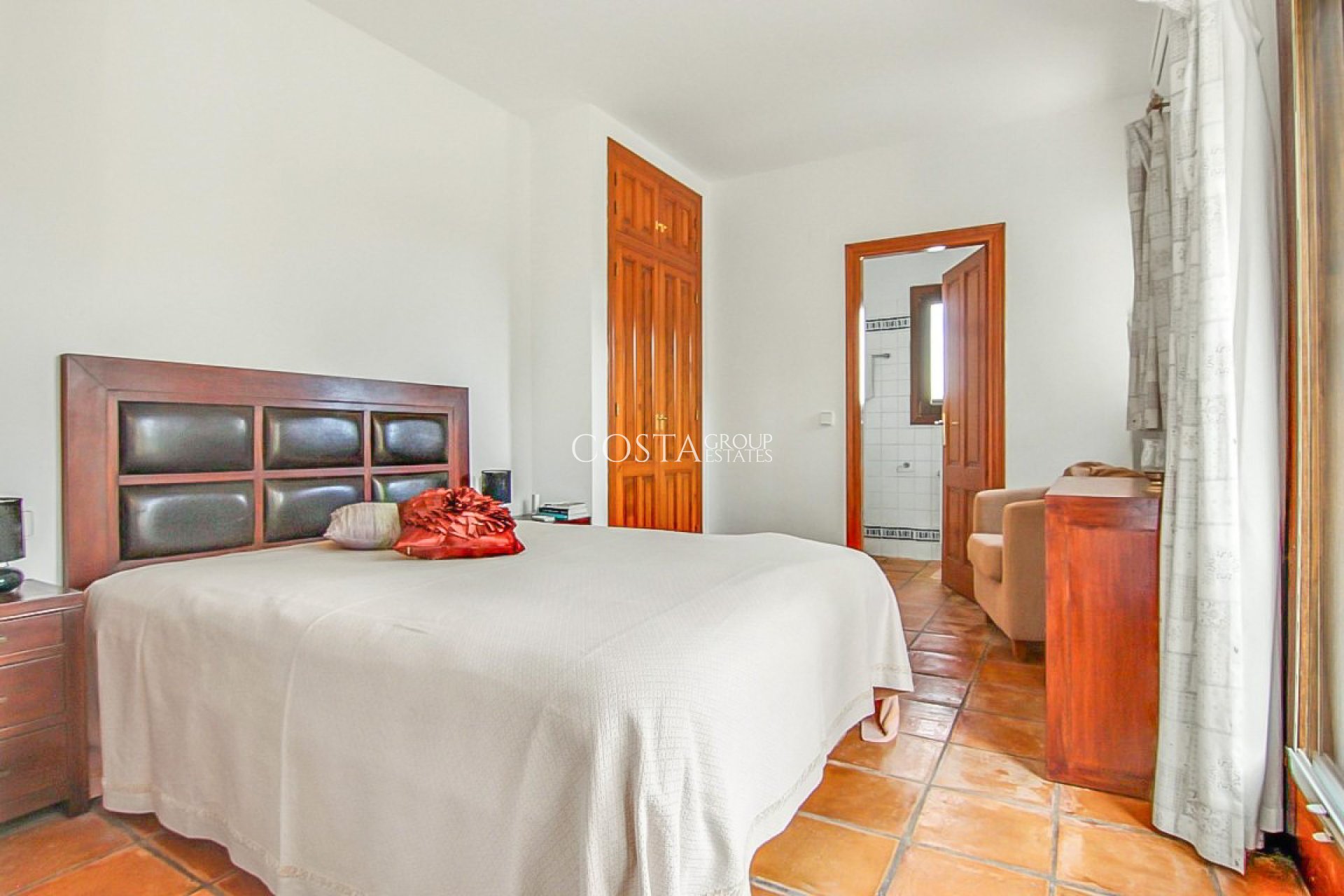 Resale - Villa -
Benissa - Benissa Centro