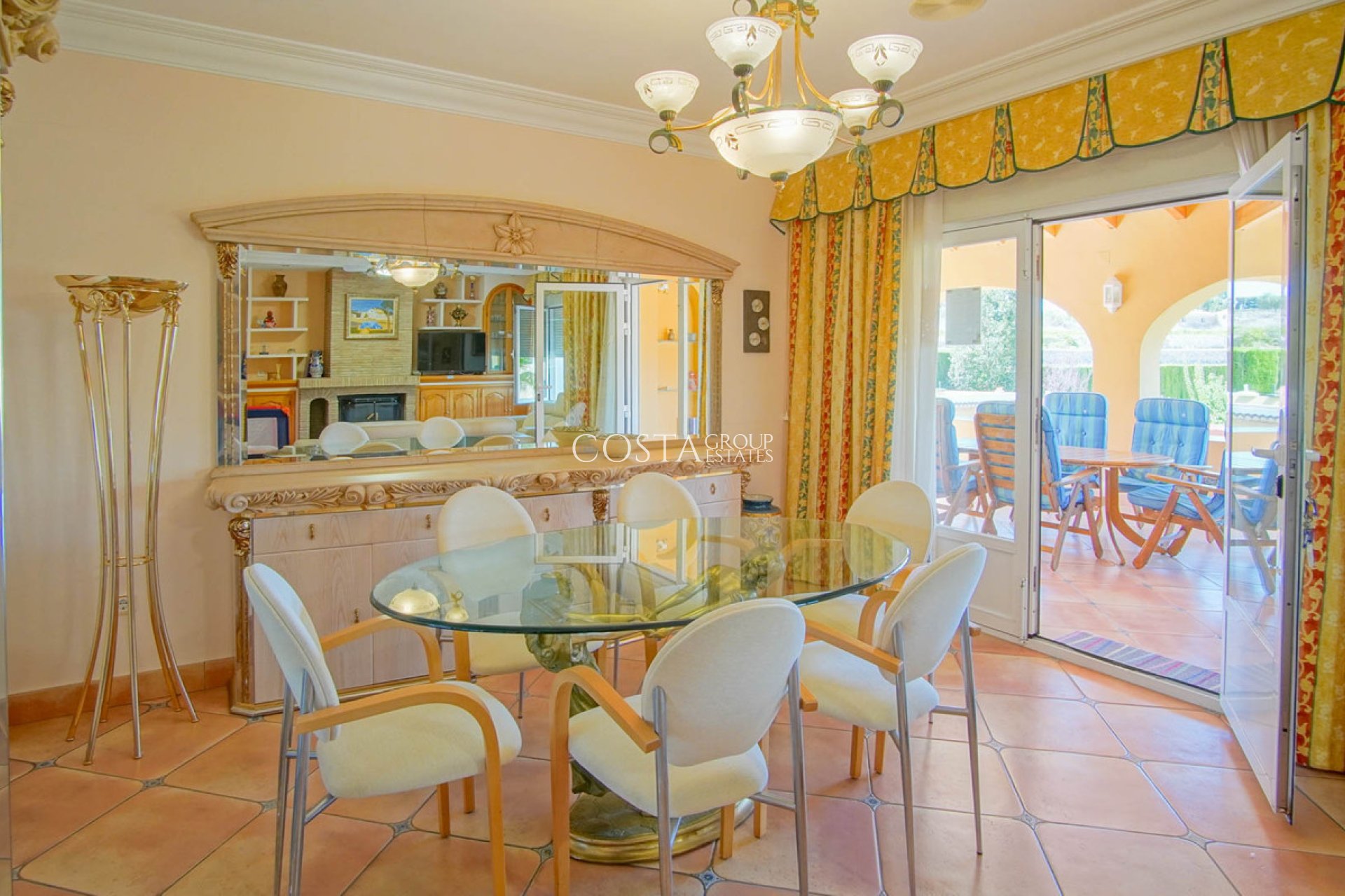 Resale - Villa -
Benissa - Benissa Centro