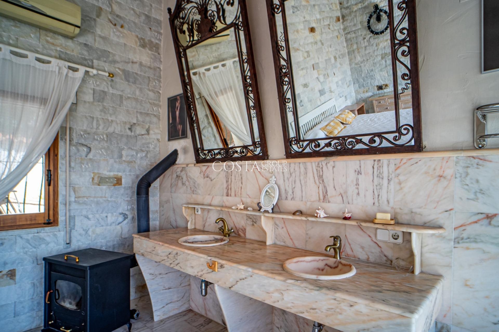 Resale - Villa -
Benissa - Benissa Centro