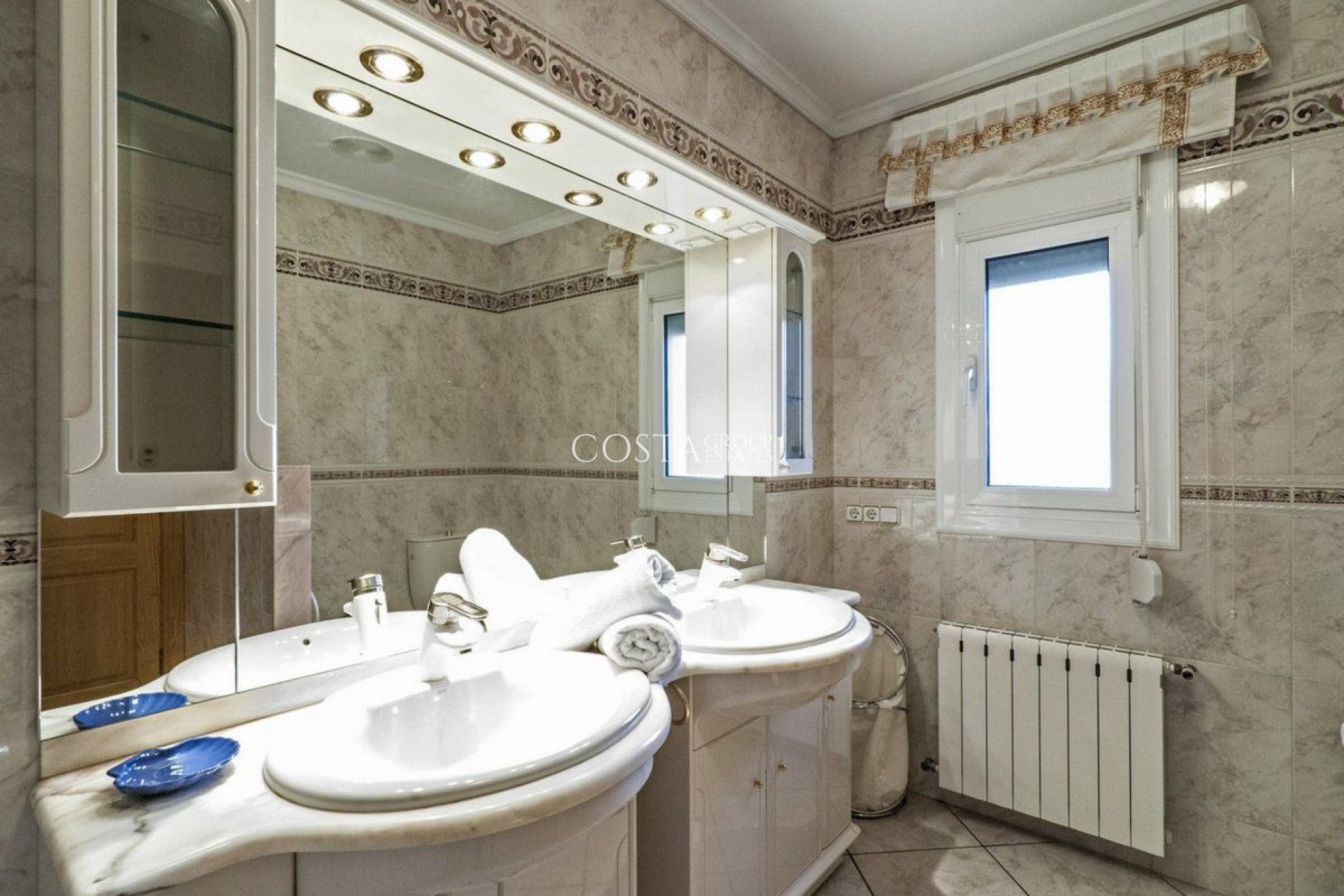 Resale - Villa -
Benissa - Benissa Centro