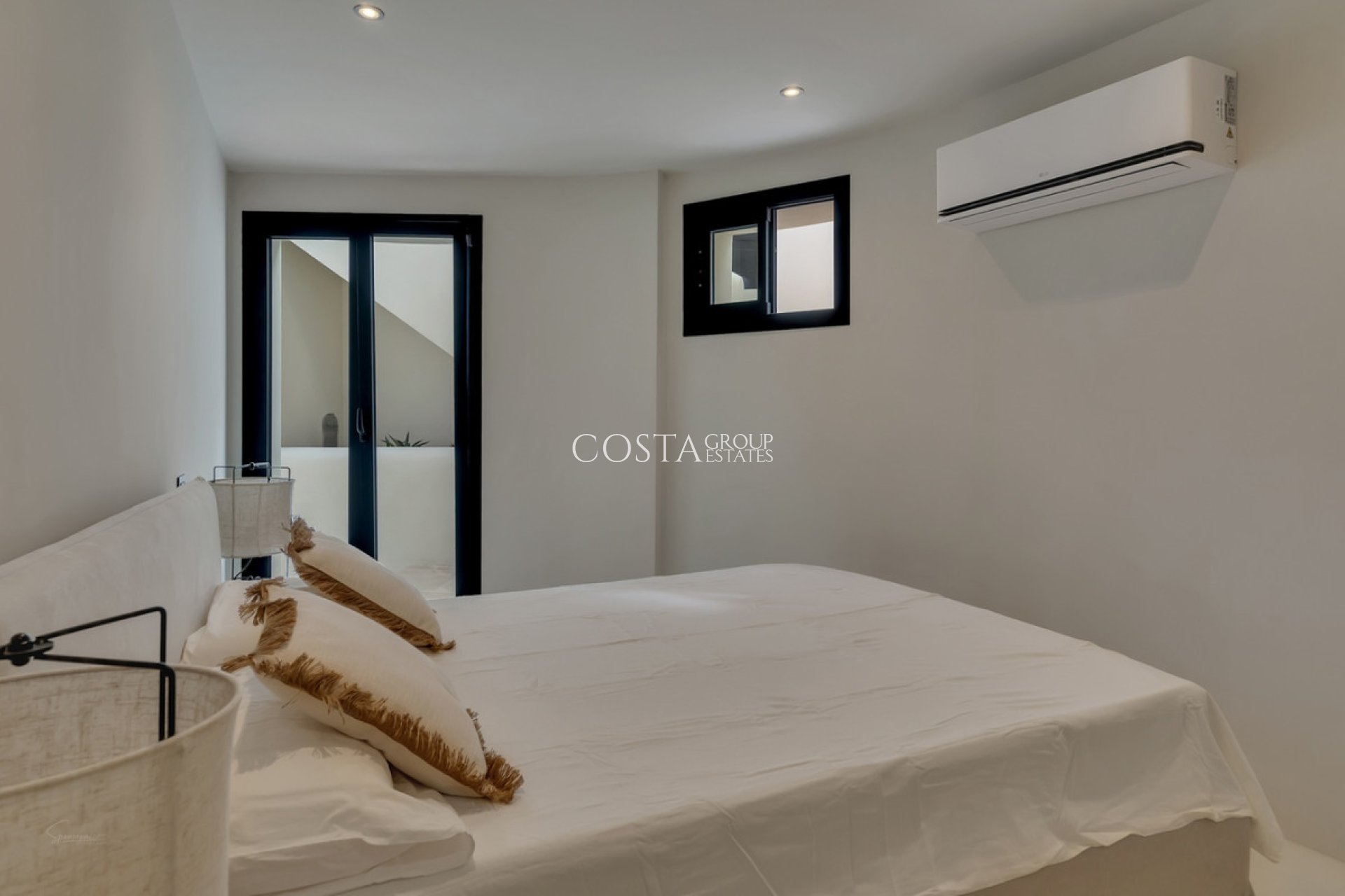 Resale - Villa -
Benissa - Benissa Centro