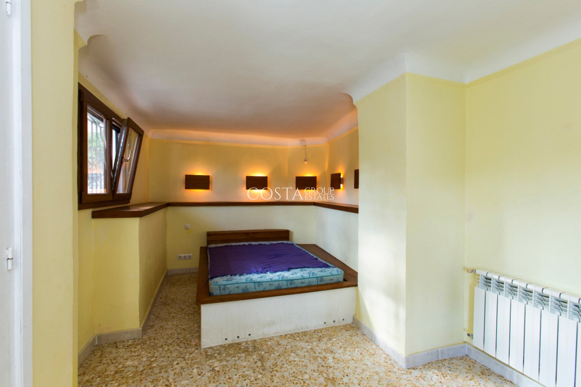 Resale - Villa -
Benissa - Benissa Centro