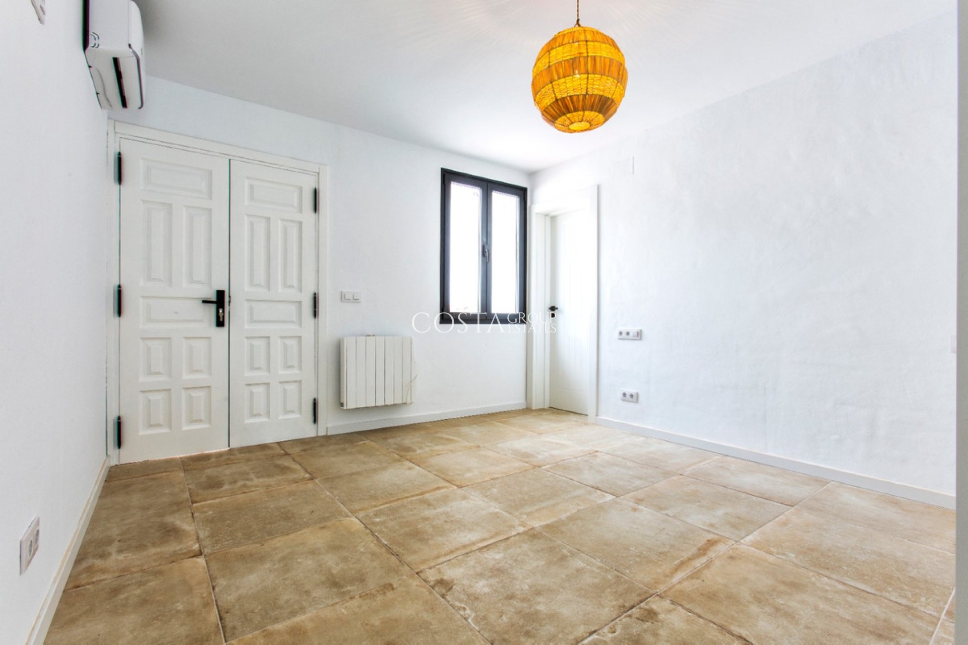 Resale - Villa -
Benissa - Benissa Centro