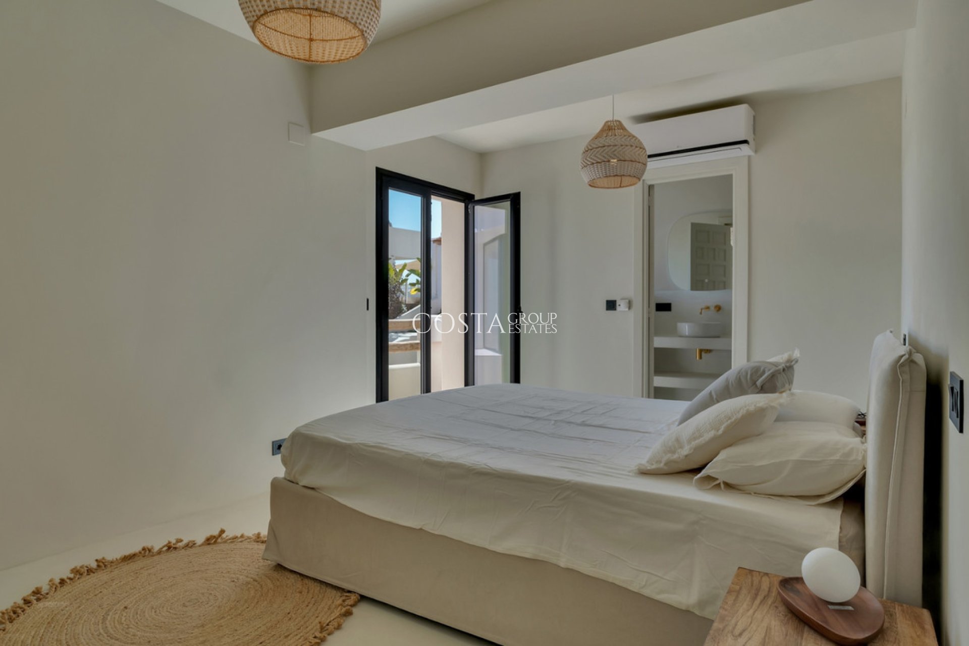 Resale - Villa -
Benissa - Benissa Centro