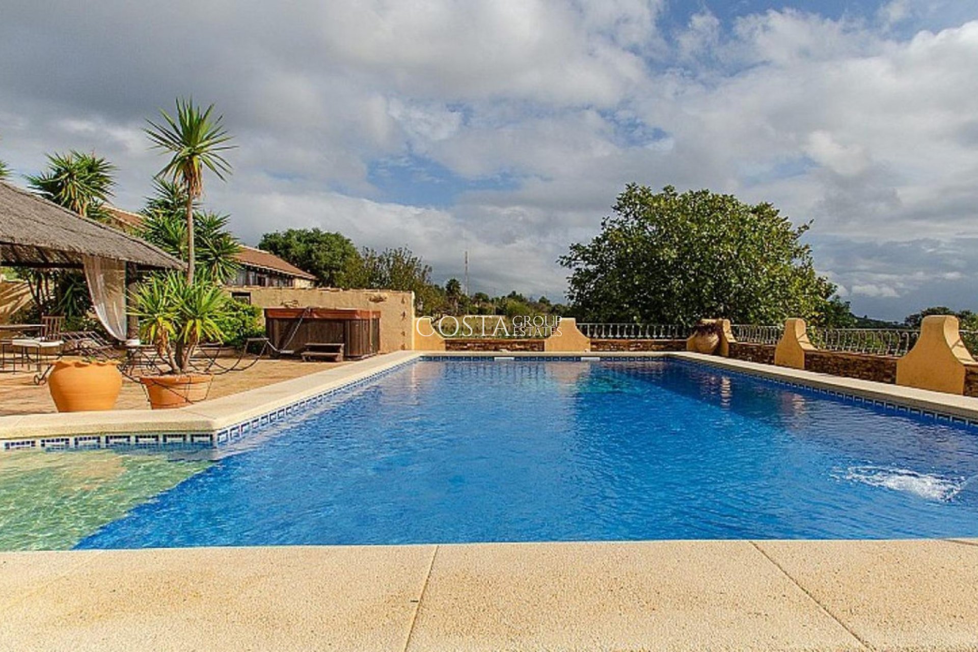 Resale - Villa -
Benissa - Benissa Centro