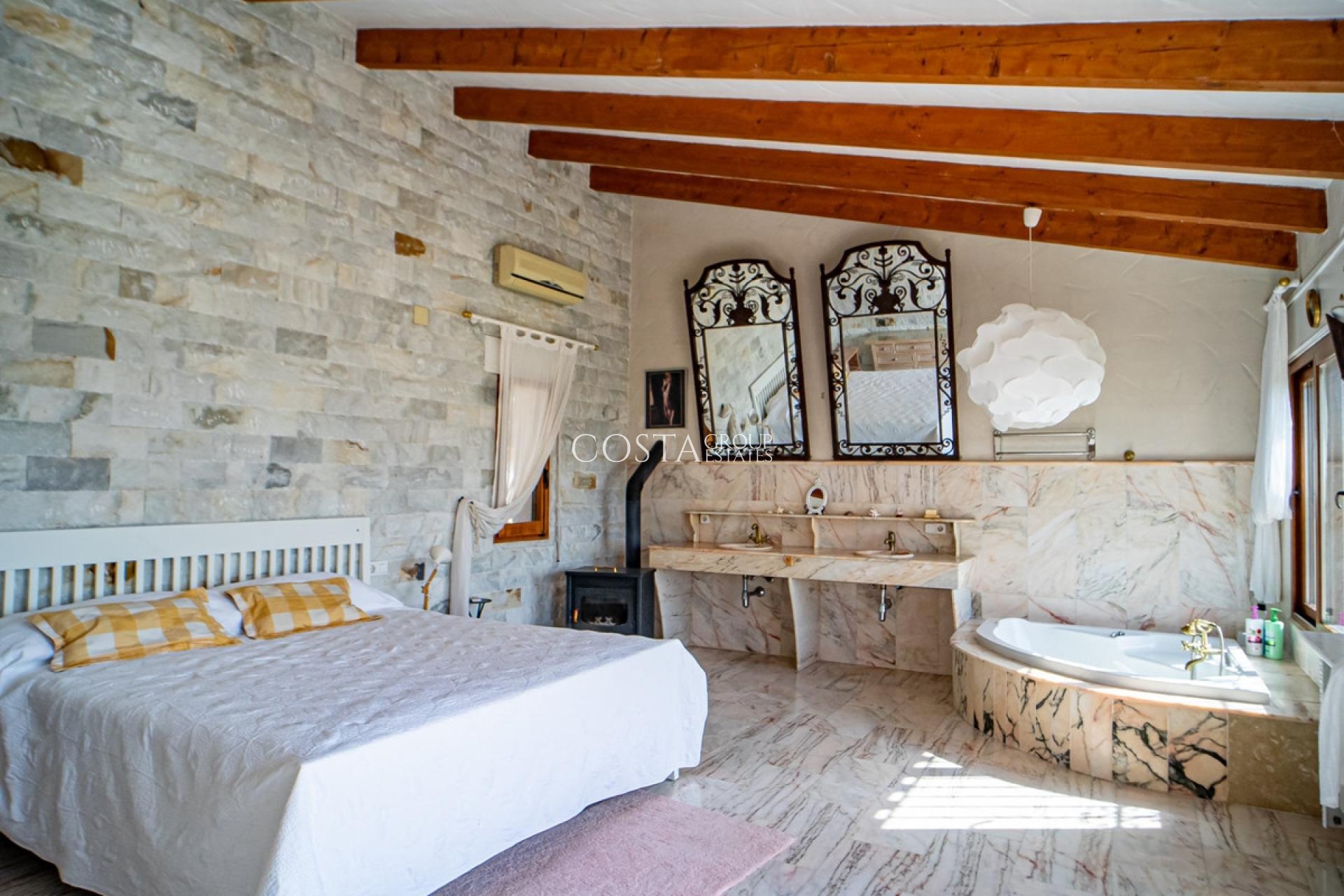 Resale - Villa -
Benissa - Benissa Centro