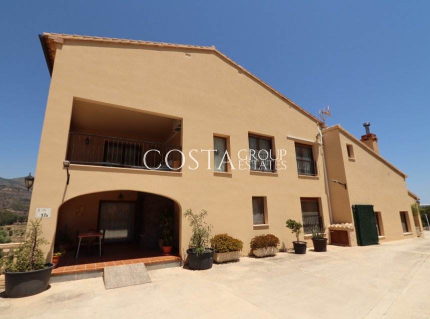 Resale - Villa -
Benissa - Lleus