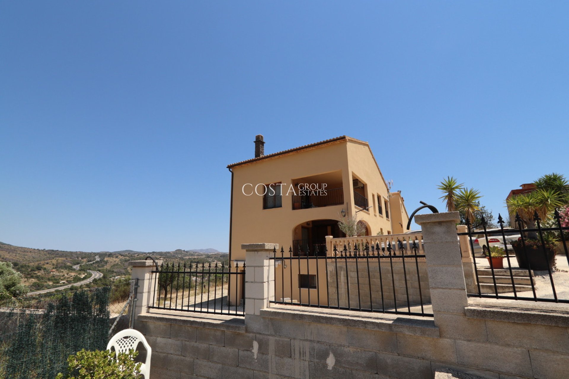 Resale - Villa -
Benissa - Lleus