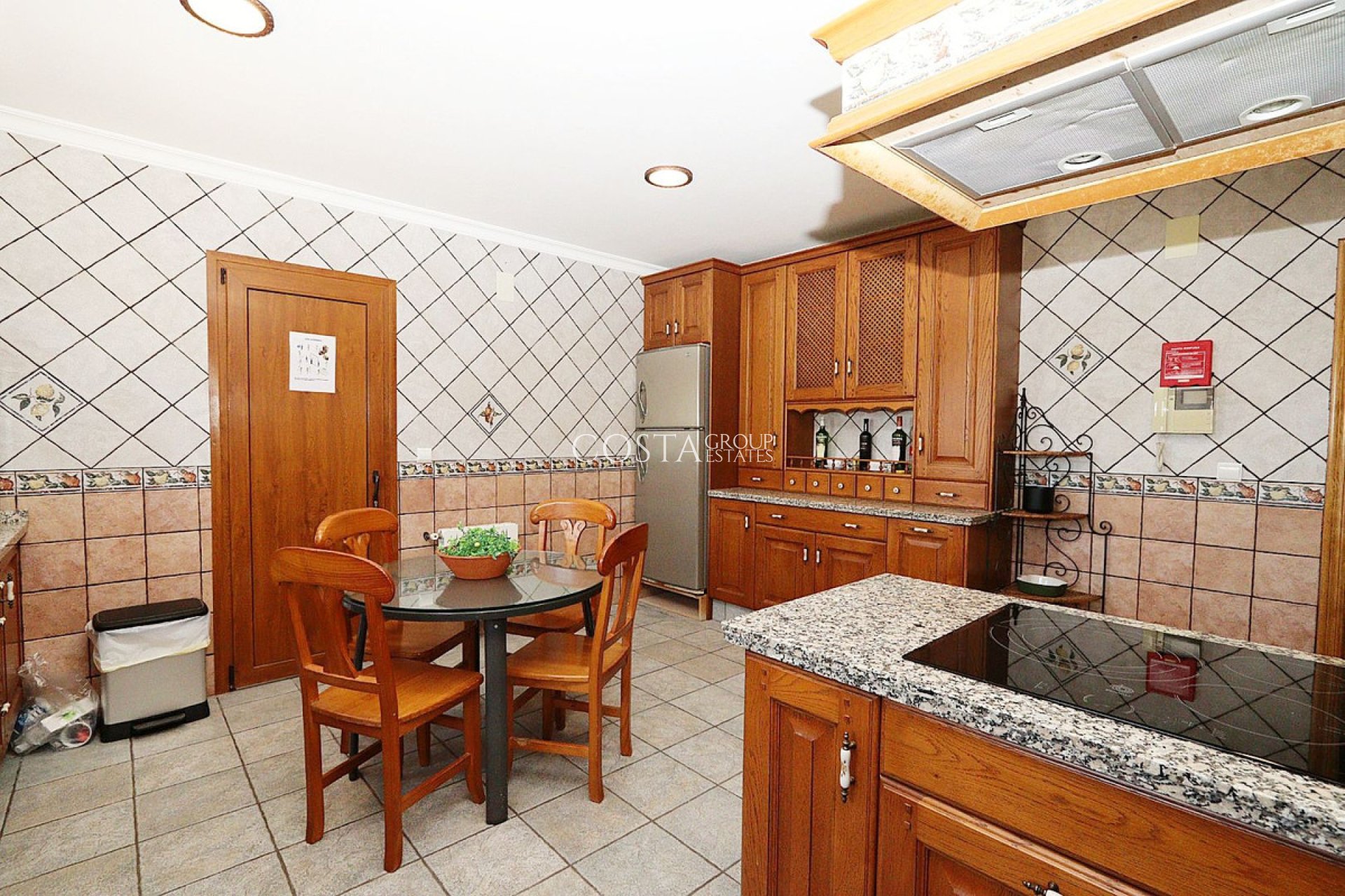 Resale - Villa -
Benissa - Lleus