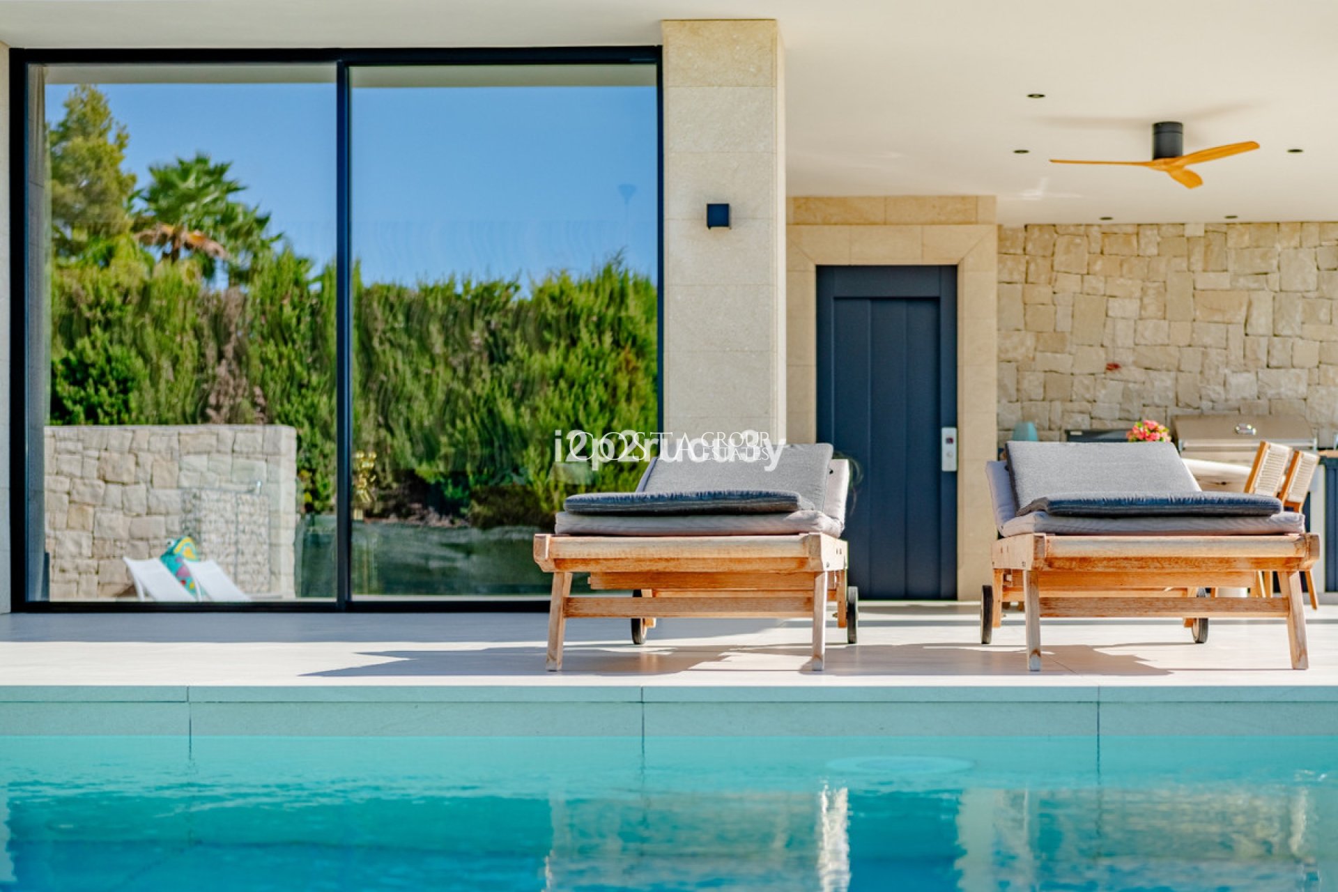 Resale - Villa -
Benissa - Pedramala