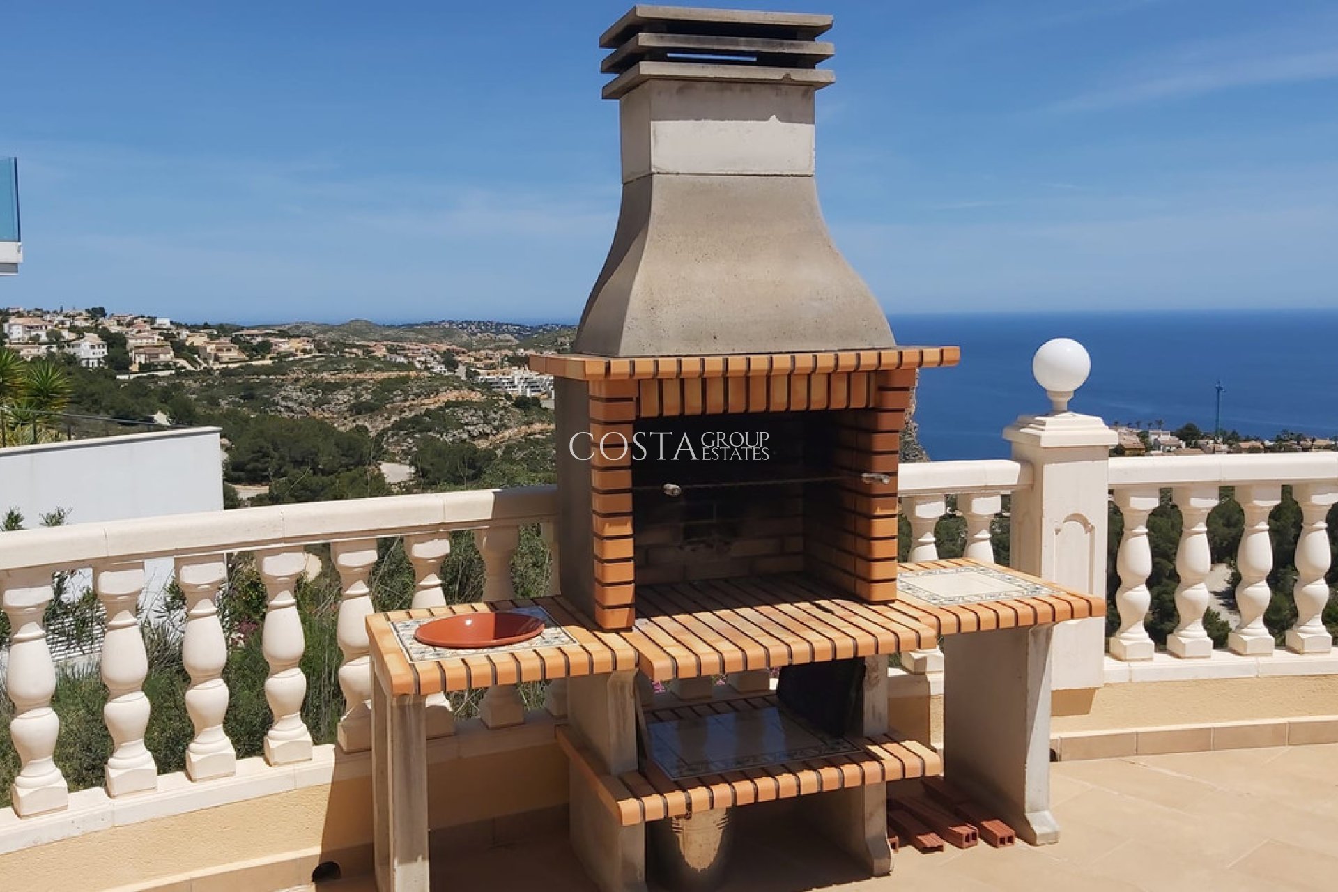 Resale - Villa -
Benitachell - Benitachell Centro