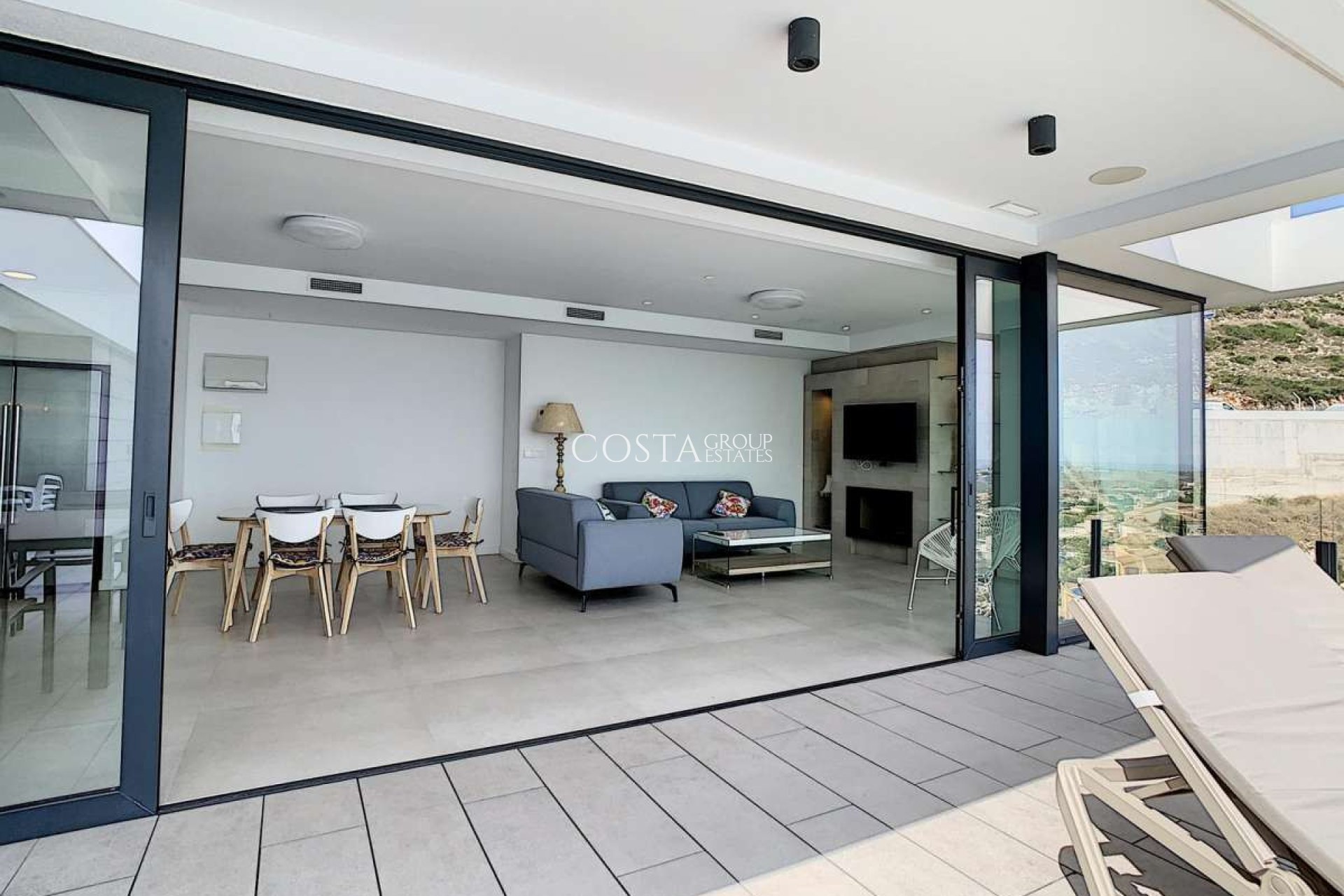 Resale - Villa -
Benitachell - Cumbre Del Sol