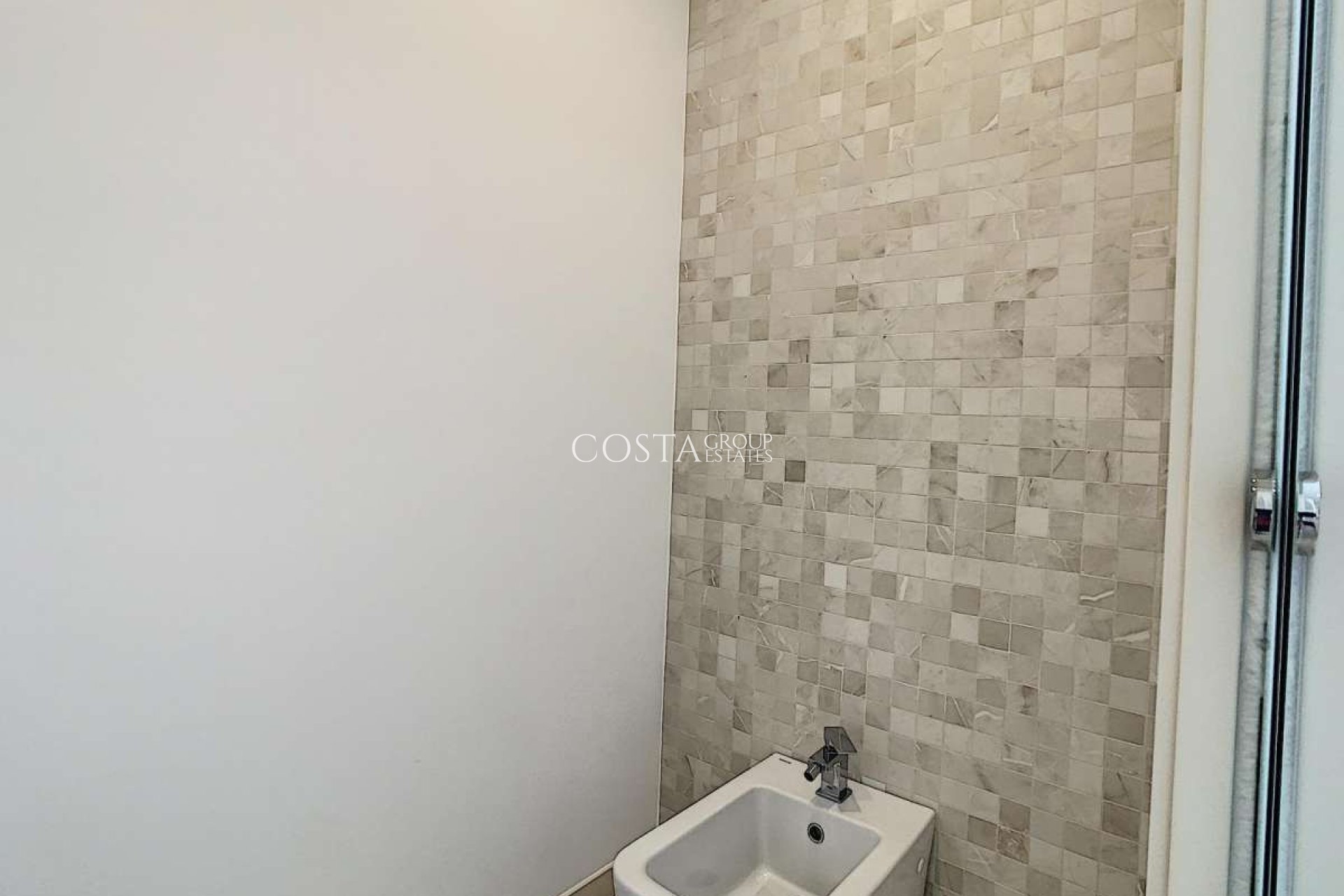 Resale - Villa -
Benitachell - Cumbre Del Sol