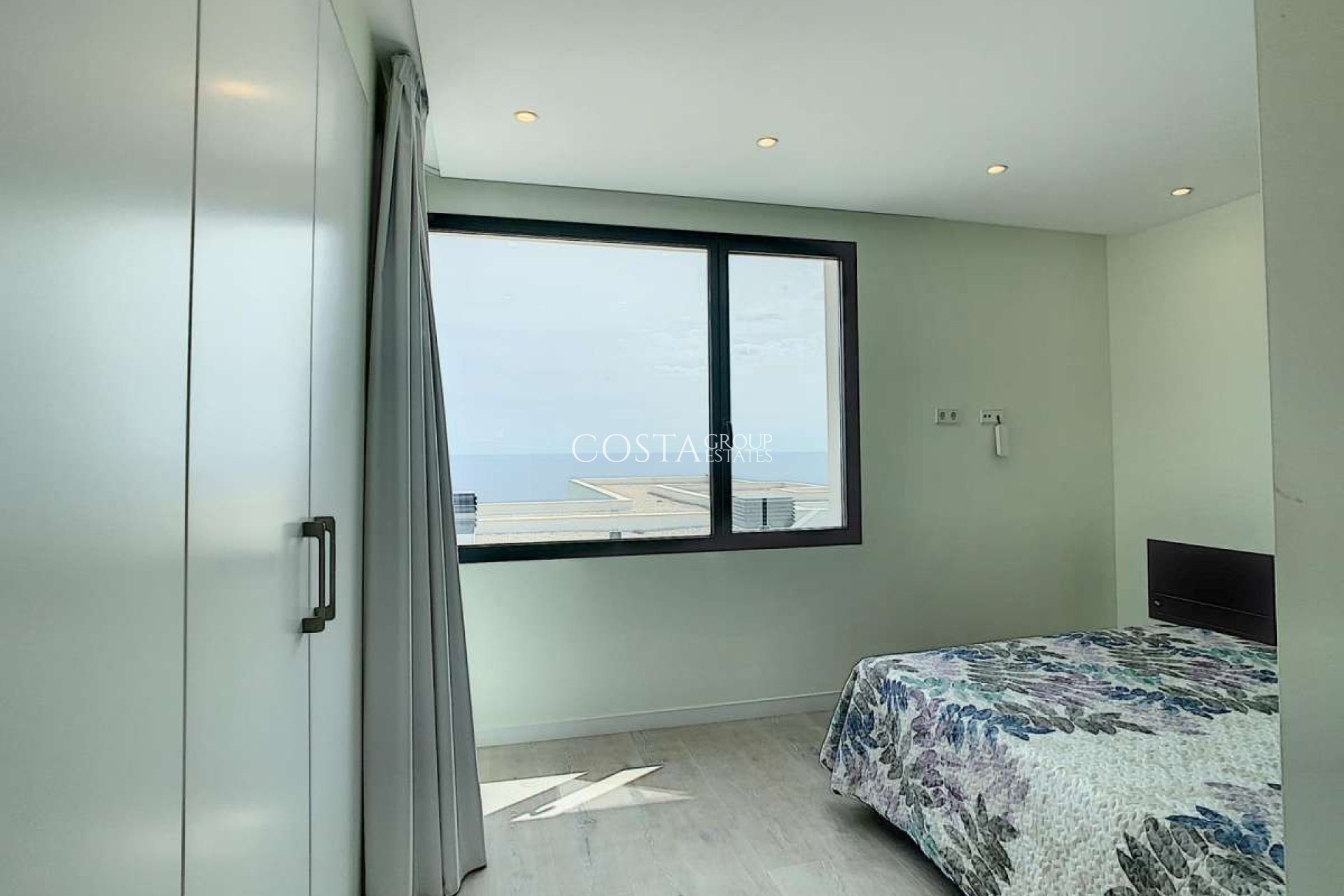 Resale - Villa -
Benitachell - Cumbre Del Sol