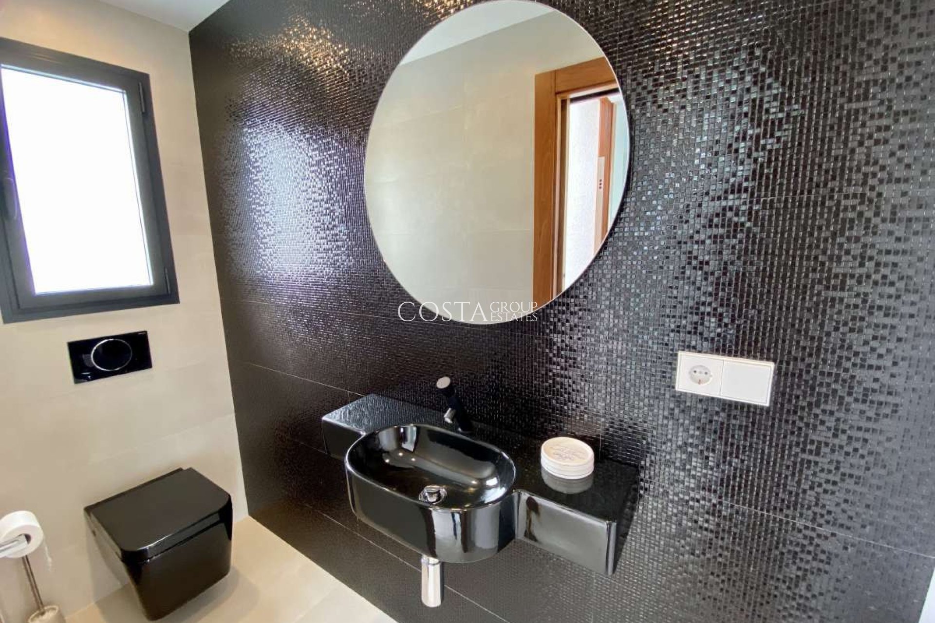 Resale - Villa -
Benitachell - Cumbre Del Sol