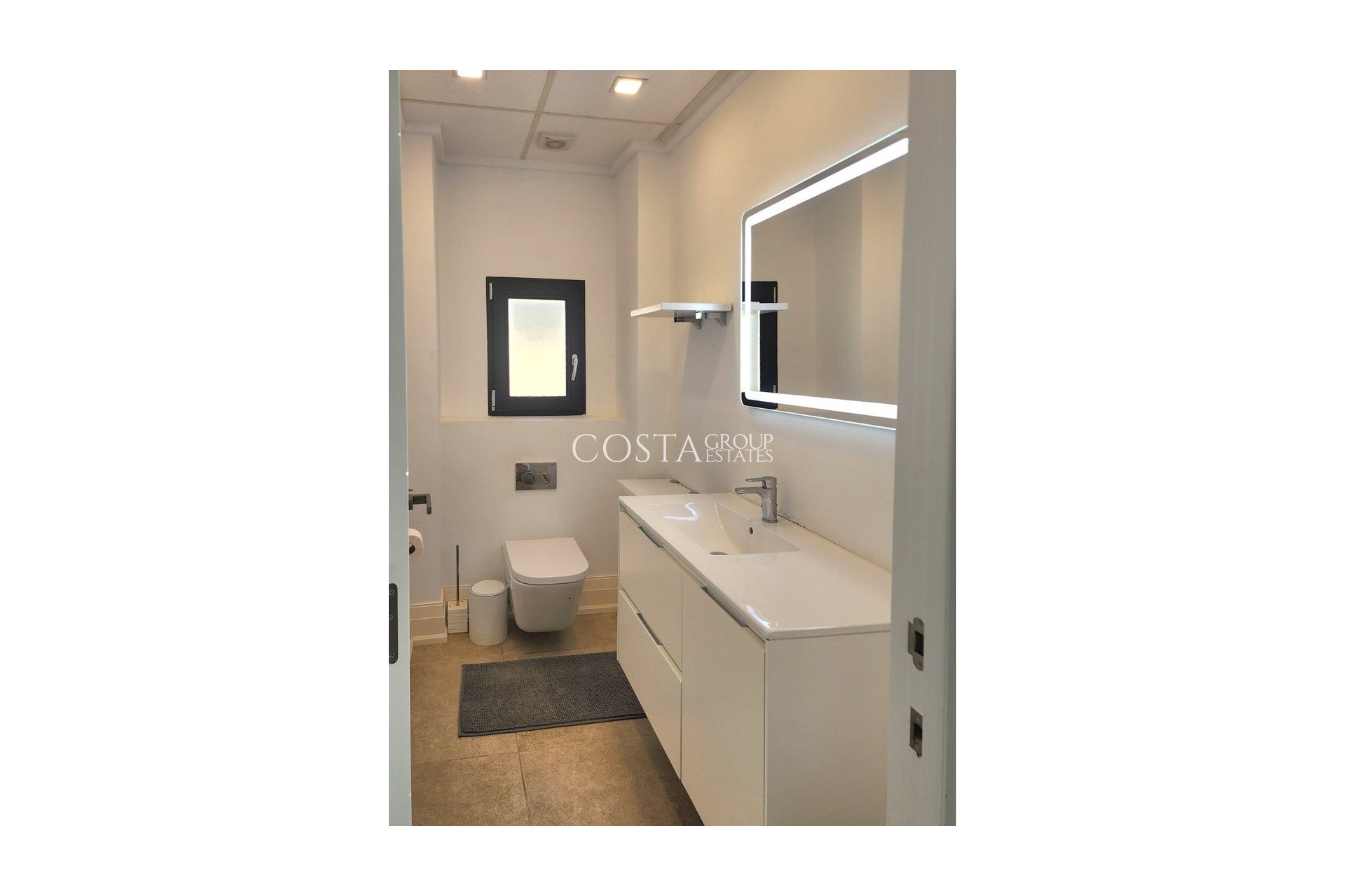 Resale - Villa -
Benitachell - Cumbre Del Sol