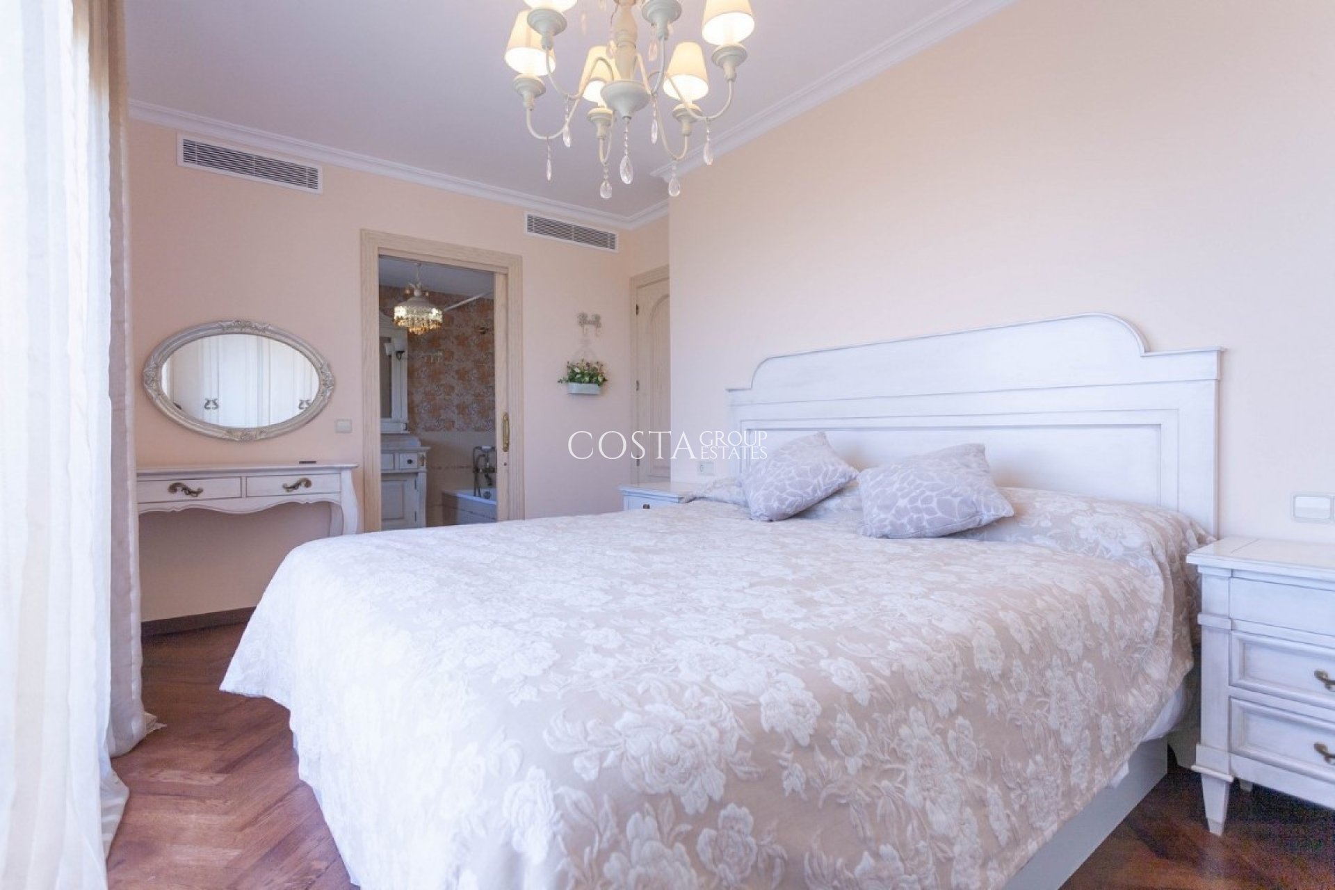 Resale - Villa -
Calpe - Calpe Centro