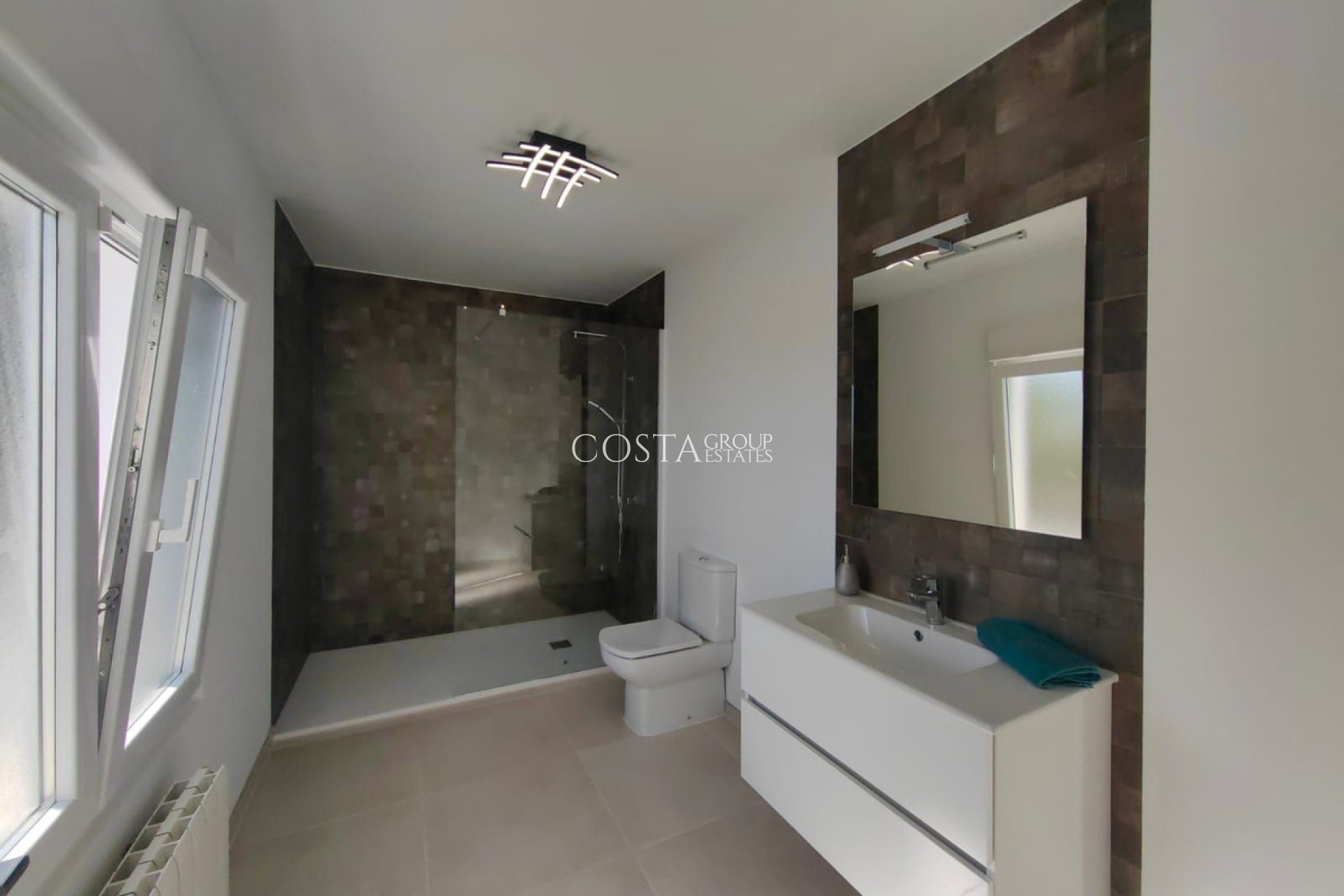Resale - Villa -
Calpe - Calpe Centro