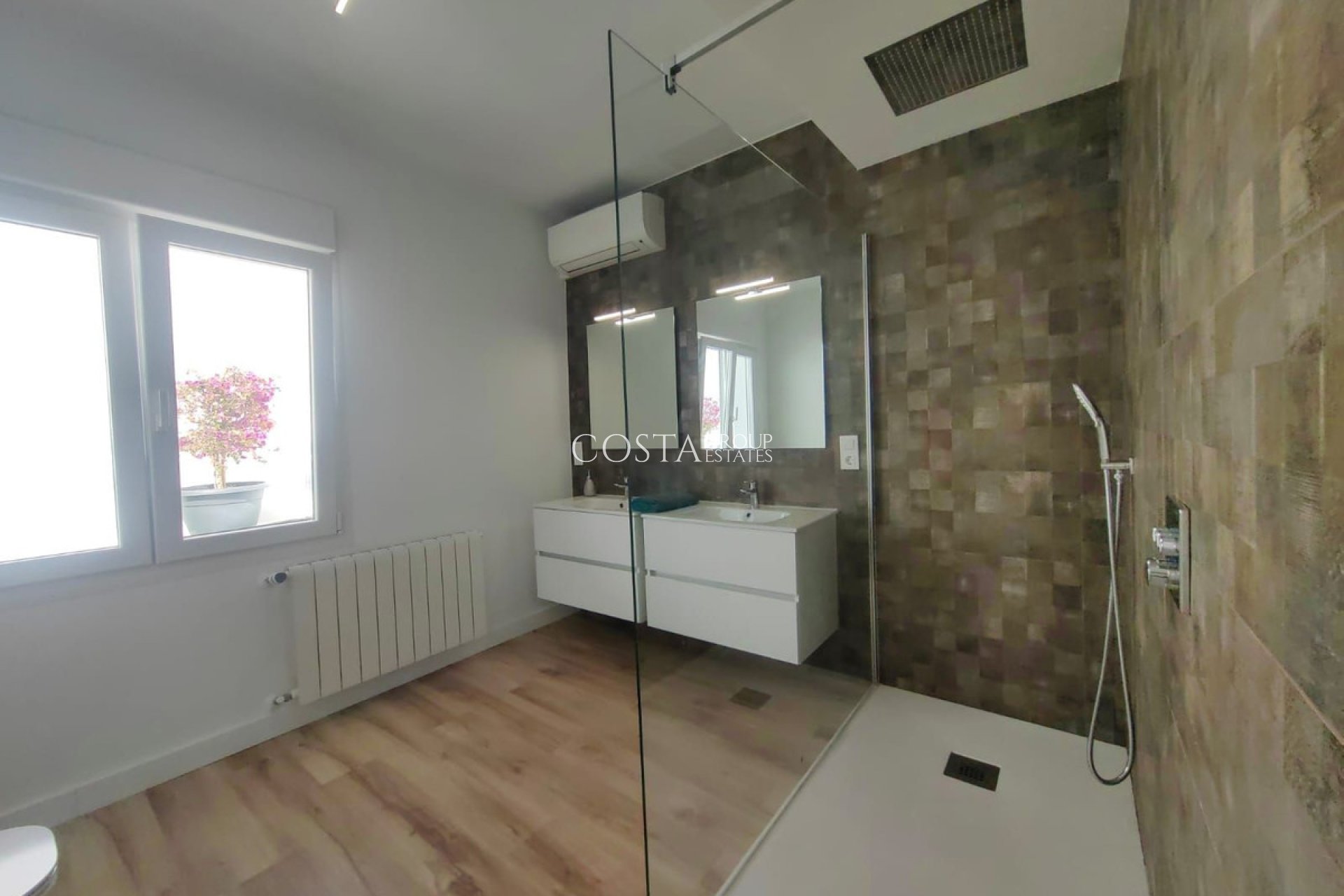 Resale - Villa -
Calpe - Calpe Centro