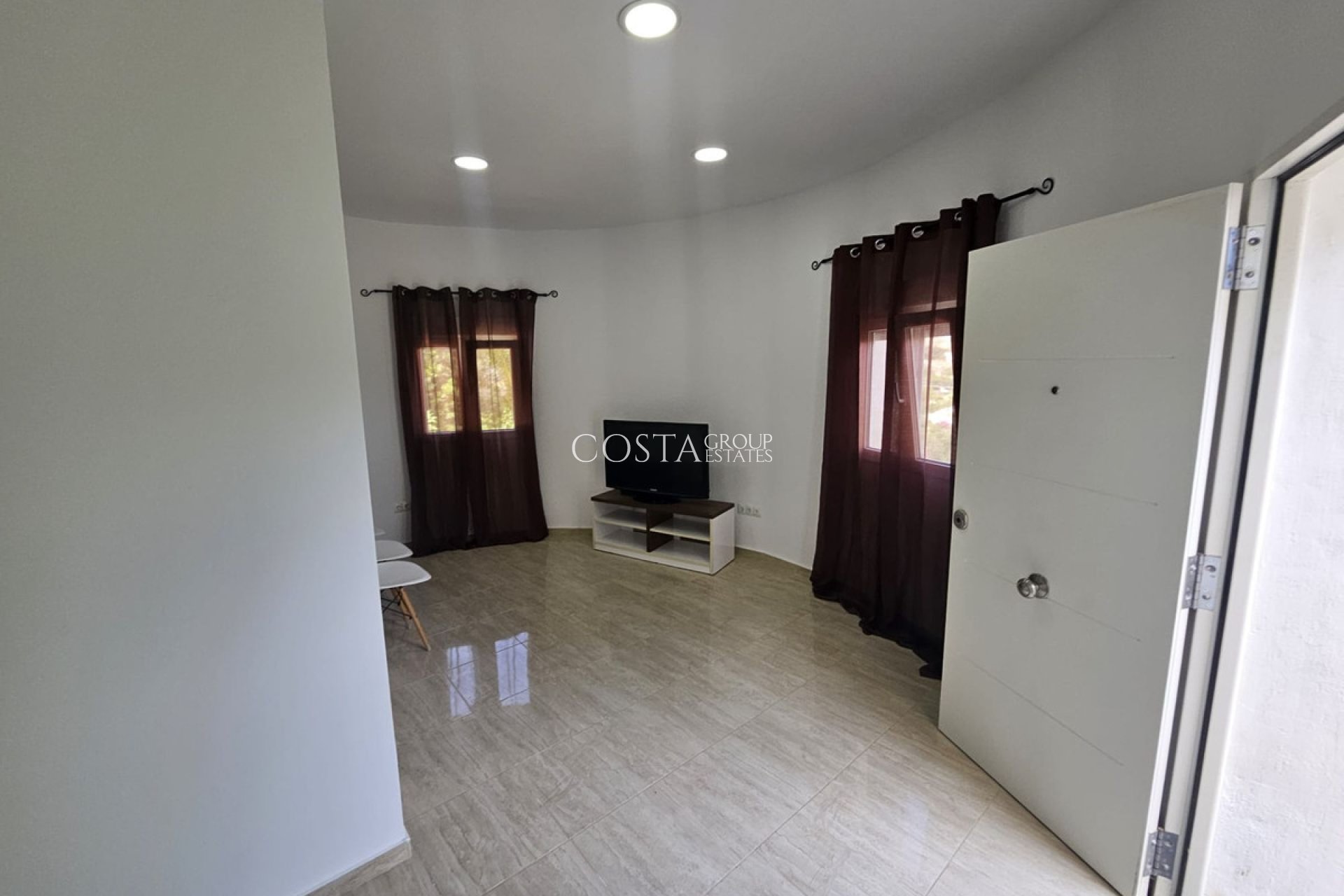 Resale - Villa -
Calpe - Calpe Centro