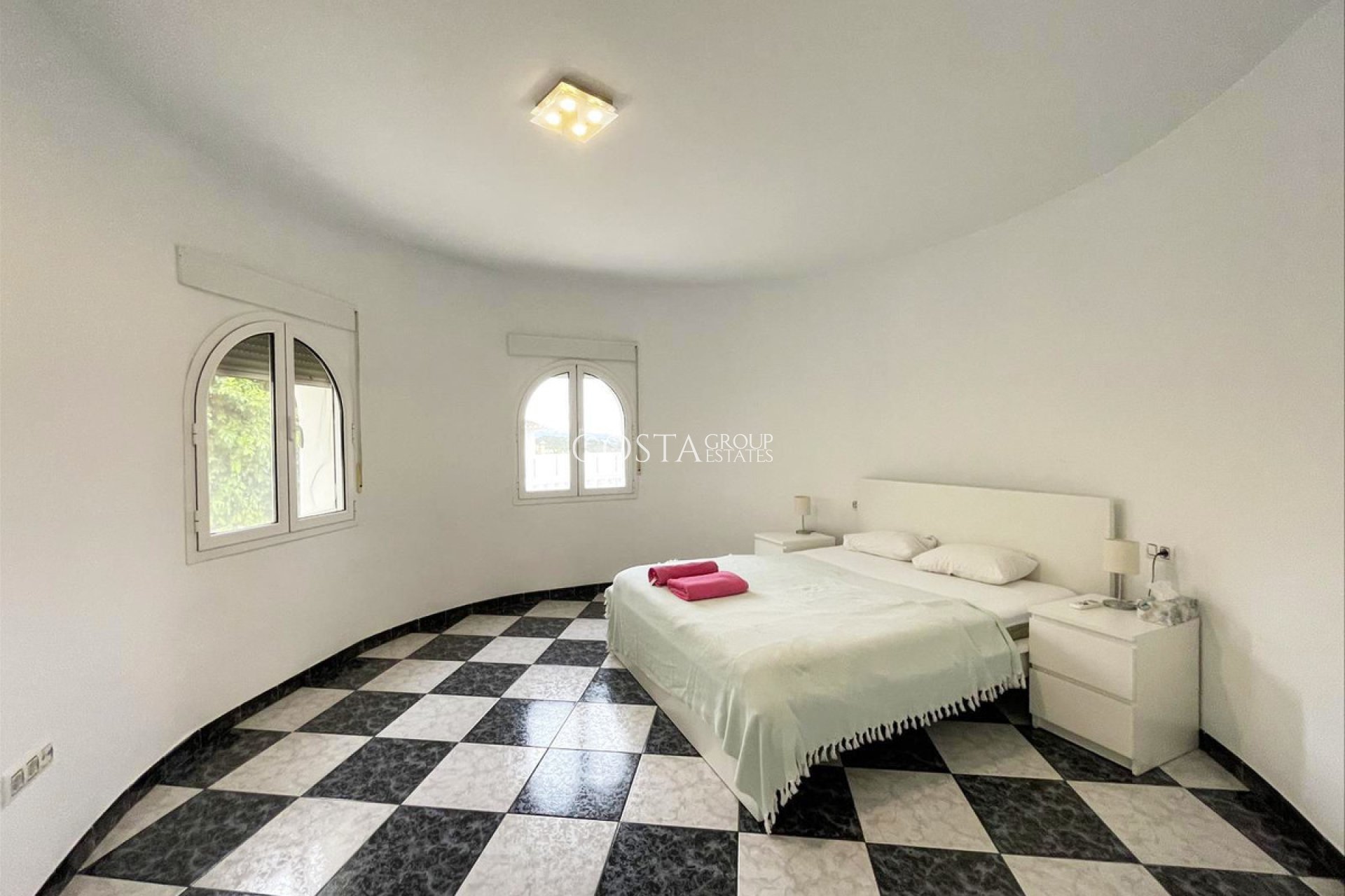 Resale - Villa -
Calpe - Calpe Centro