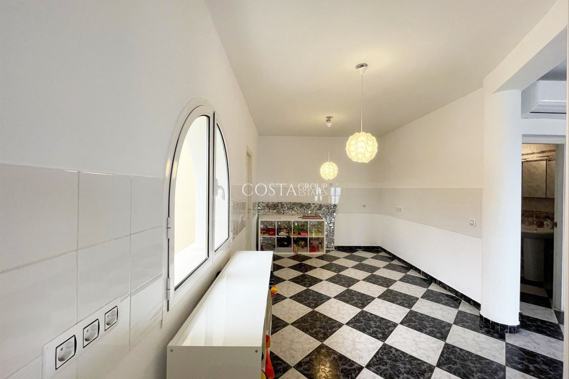 Resale - Villa -
Calpe - Calpe Centro