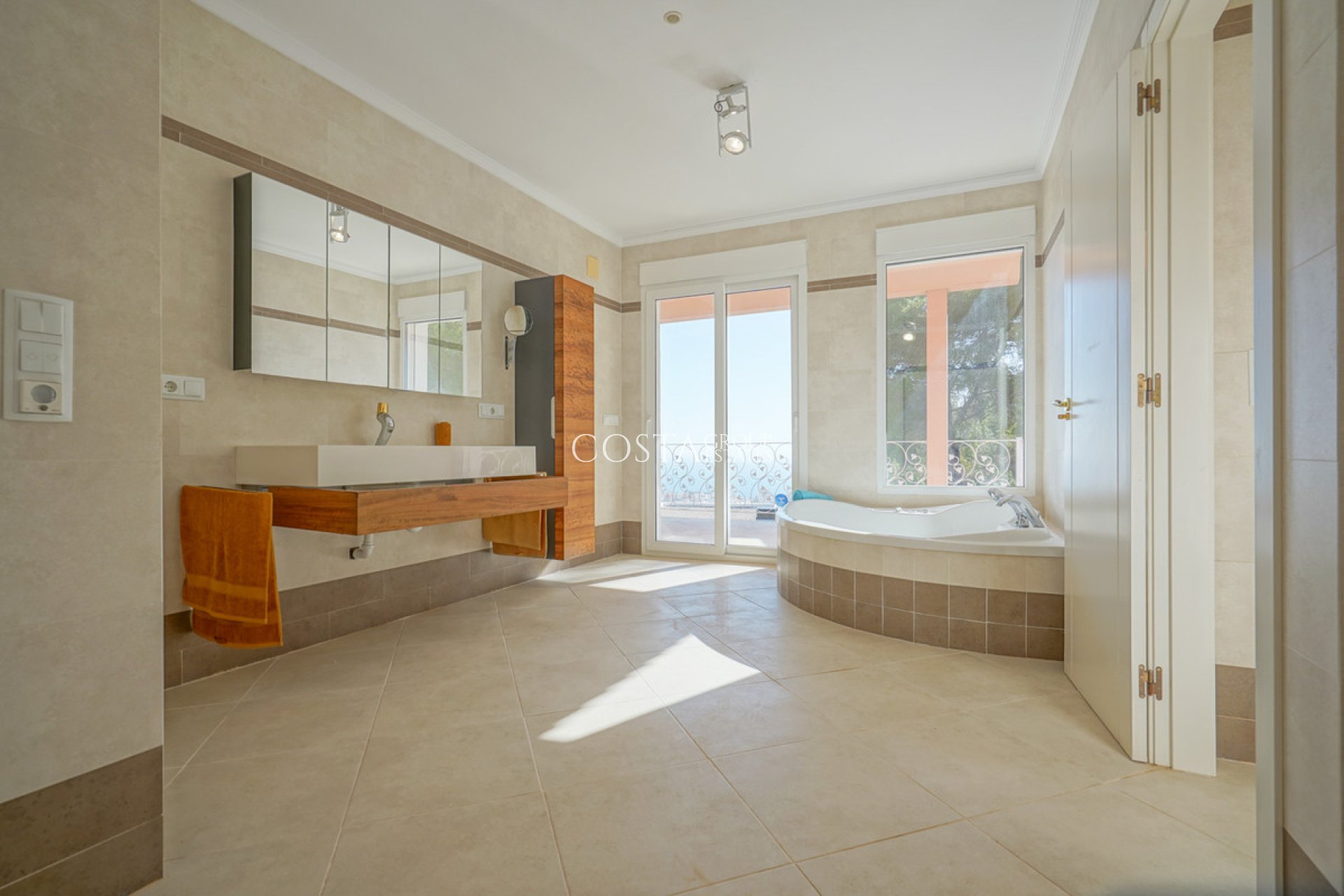 Resale - Villa -
Calpe - Calpe Centro