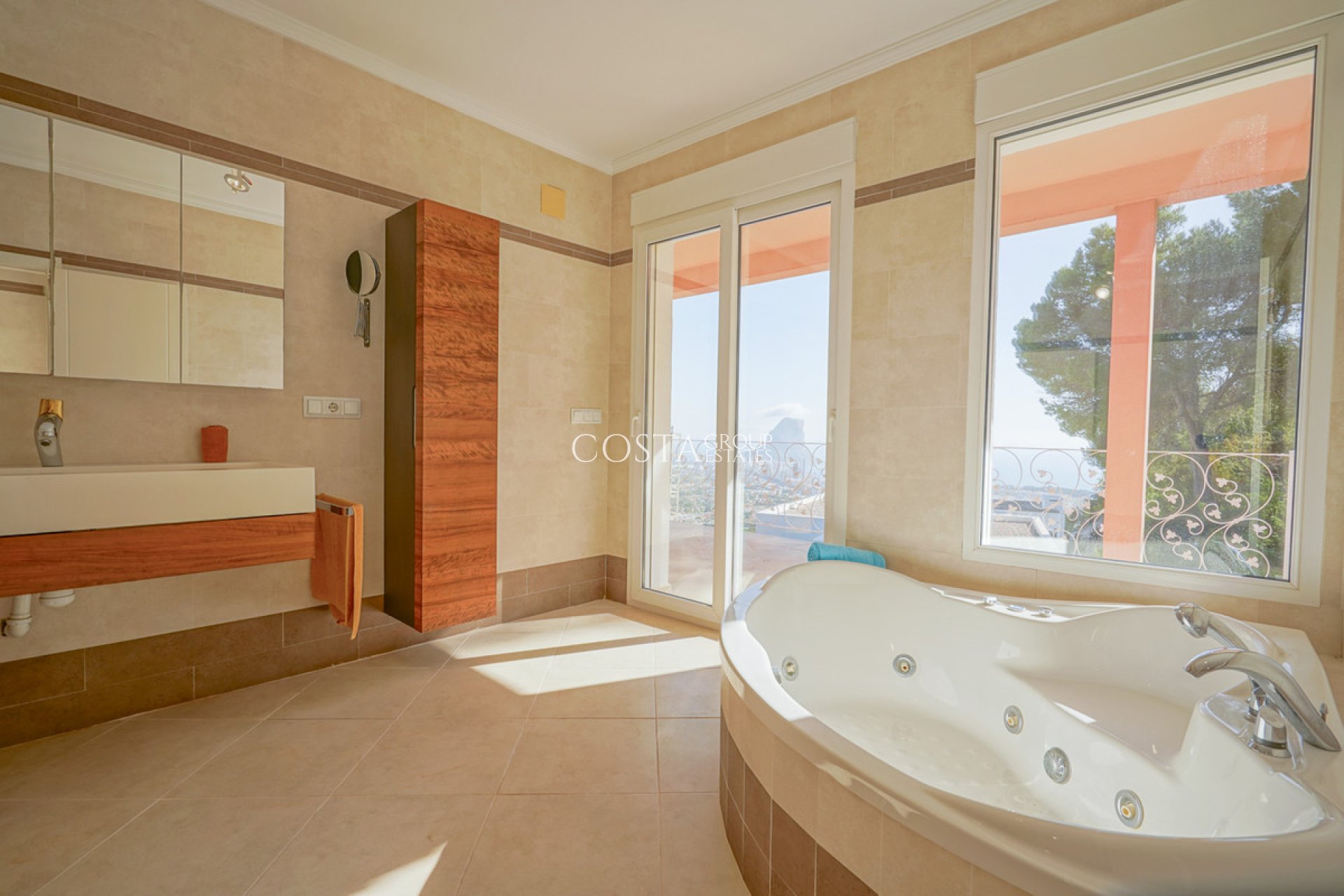 Resale - Villa -
Calpe - Calpe Centro